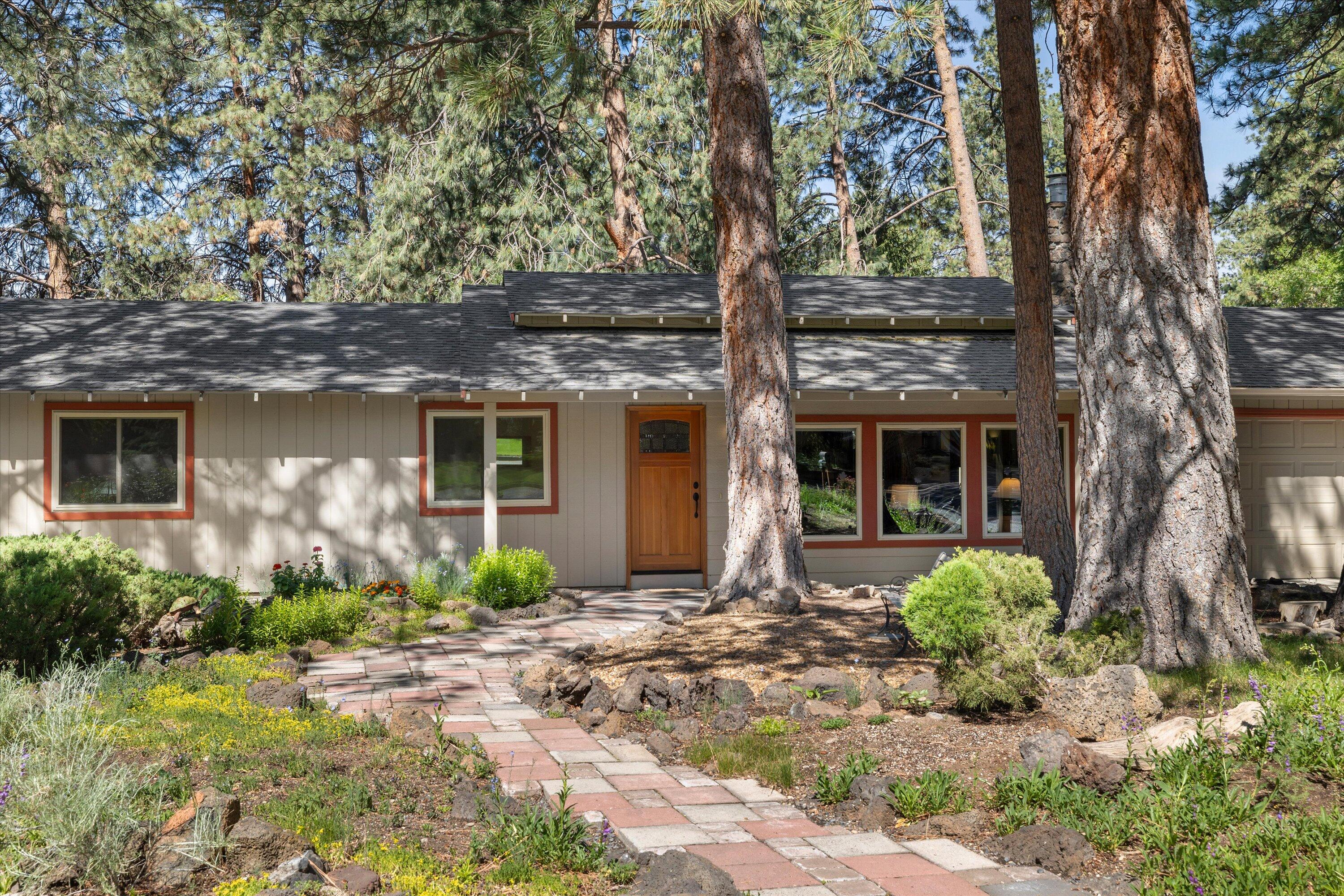 Golden Mantle - Residential