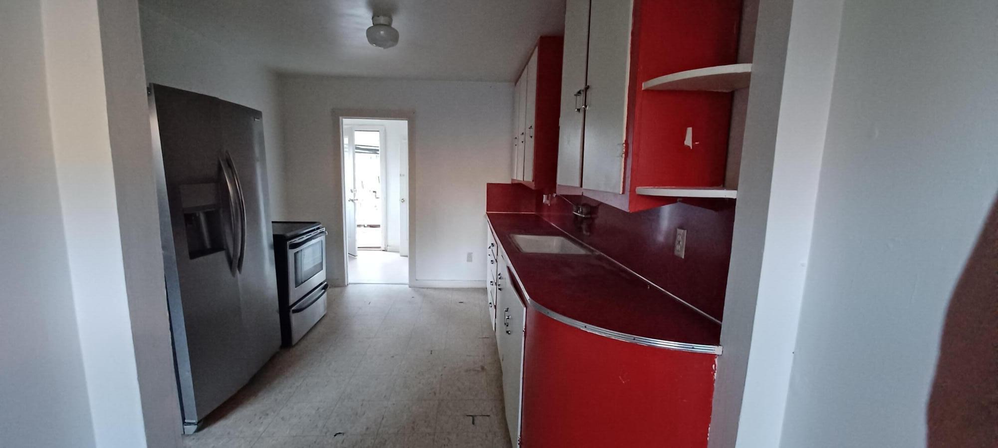 Julia, Tow NOf (glendale) - Residential Income