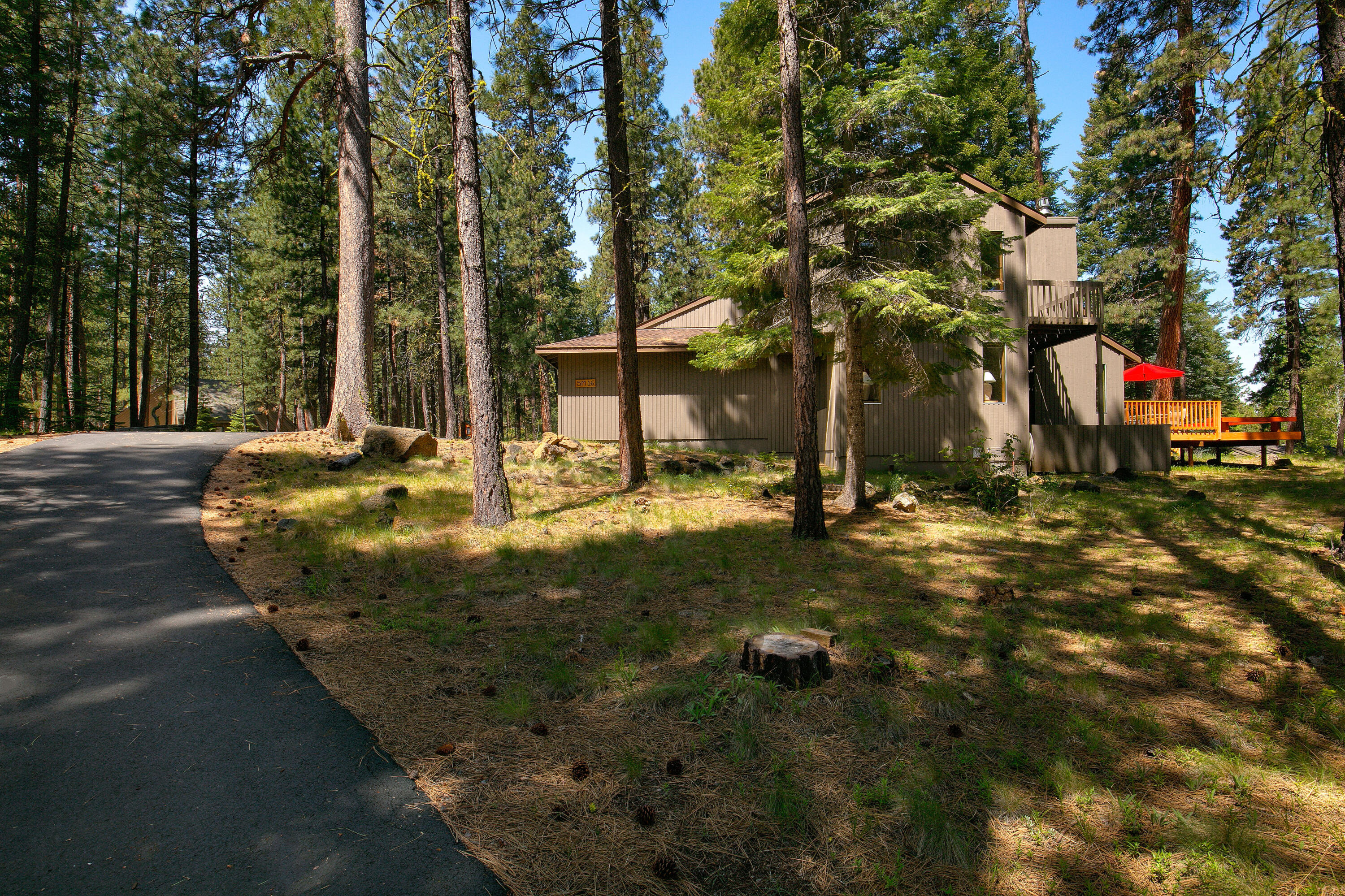 25% Ownership Opportunity in BBR!
Don't miss your chance to own a quarter share of this charming four-bedroom home in the desirable Black Butte Ranch. The spacious primary suite is conveniently located on the main level, complemented by an open-concept kitchen and great room with vaulted ceilings and a cozy propane fireplace. Upstairs features three additional bedrooms and a full bath—perfect for family and guests. Step out onto the freshly stained wood deck to enjoy beautiful filtered views of the mountains and meadow. Ideally situated near the South Meadow pool complex, SM 16 offers the perfect blend of comfort, style, and convenience.