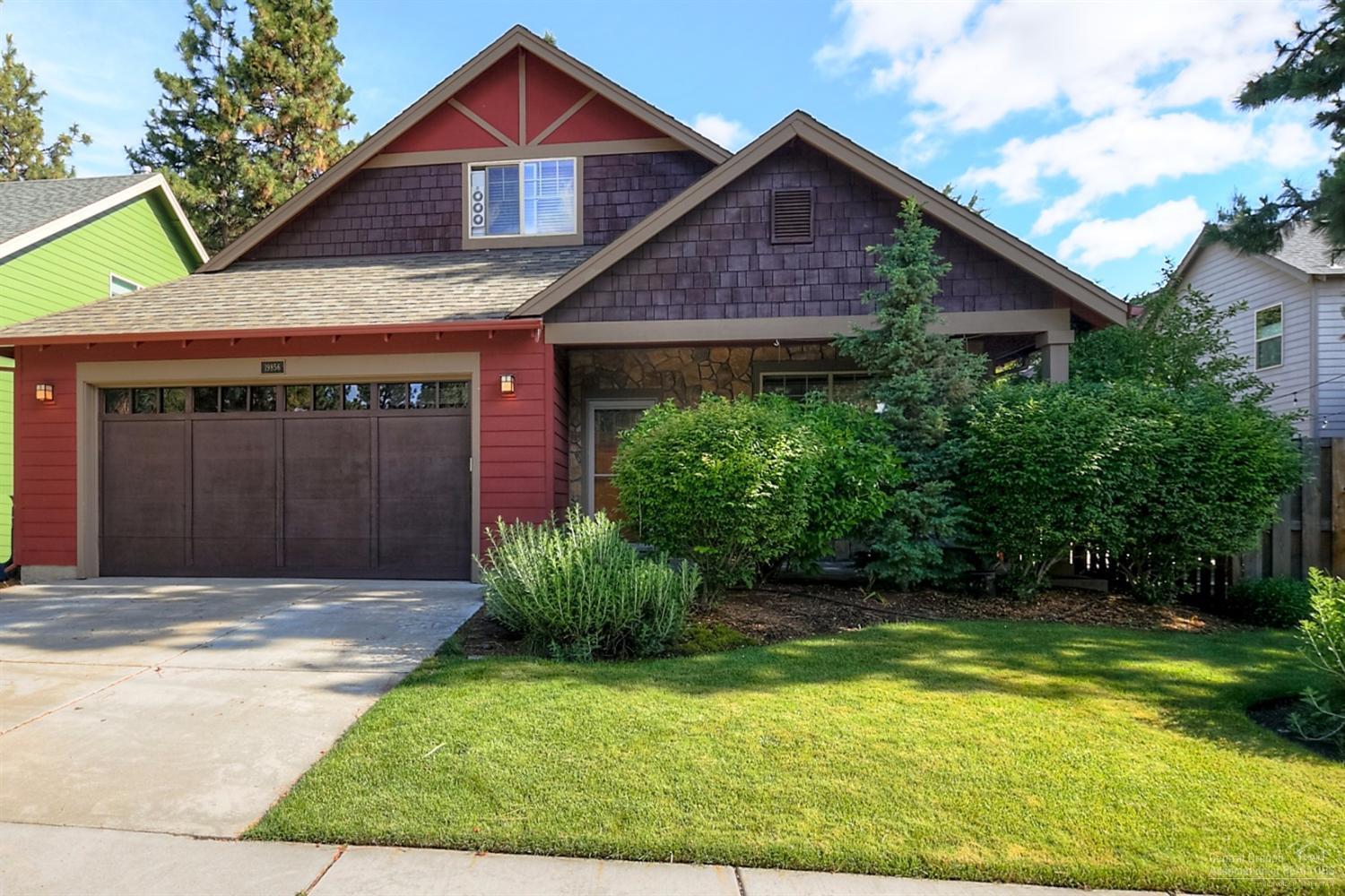 This well kept Pheasant Run home features single level living on main floor, with additional upstairs bonus room. Open floor plan with separate dining room, breakfast nook, great room with fireplace. Kitchen features alder cabinets, tile counters, eating bar wood floors. Additional front room could be living room, or den. Vaulted Master w/Dual vanity, soaking tub and shower. Nicely treed backyard w/covered patio and fire pit. Wired for Hot-tub.