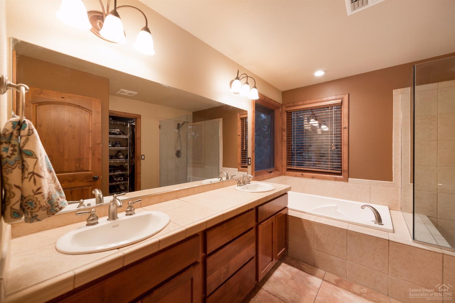 Awbrey Ridge - Residential