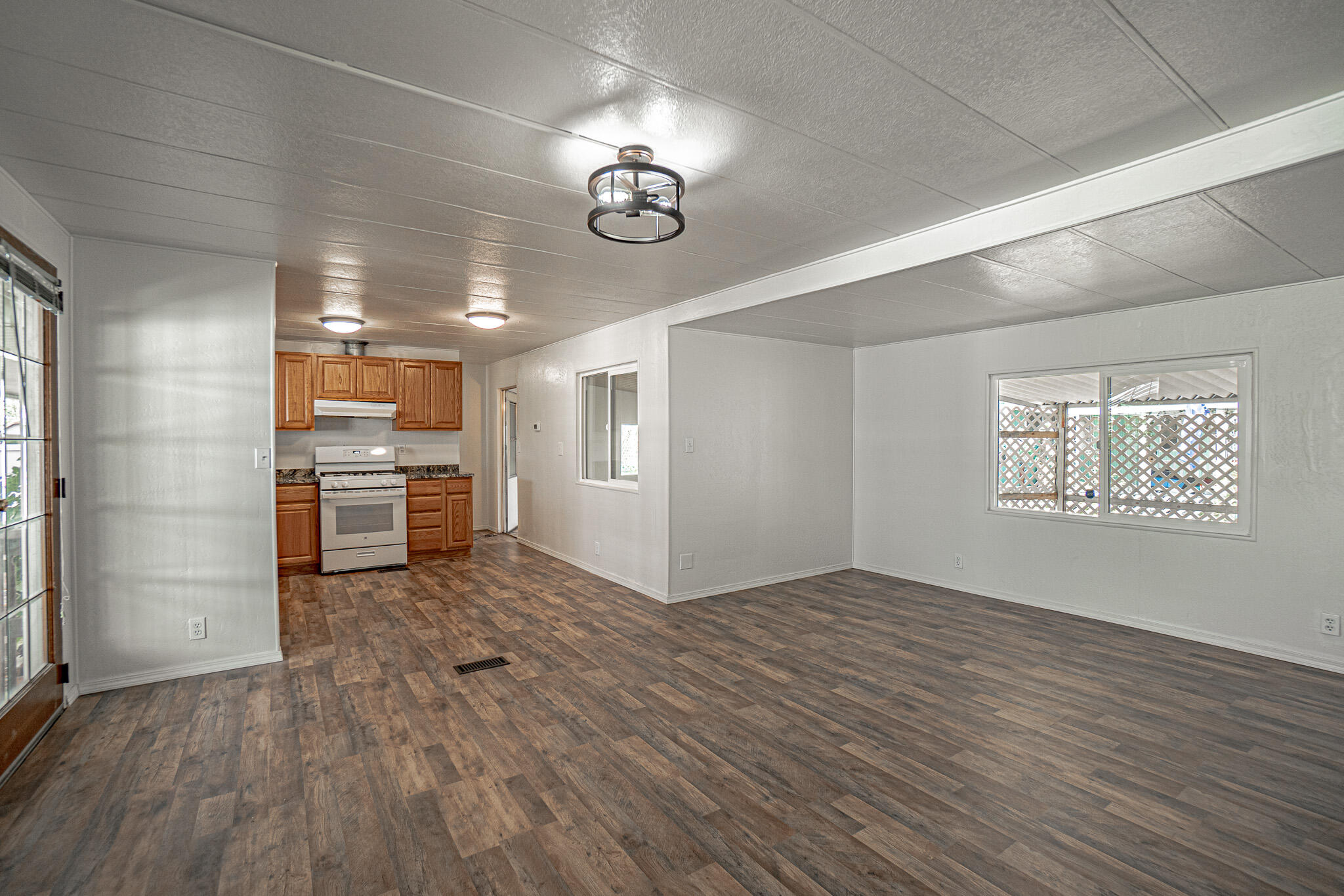 Rogue Lea Estates - Residential