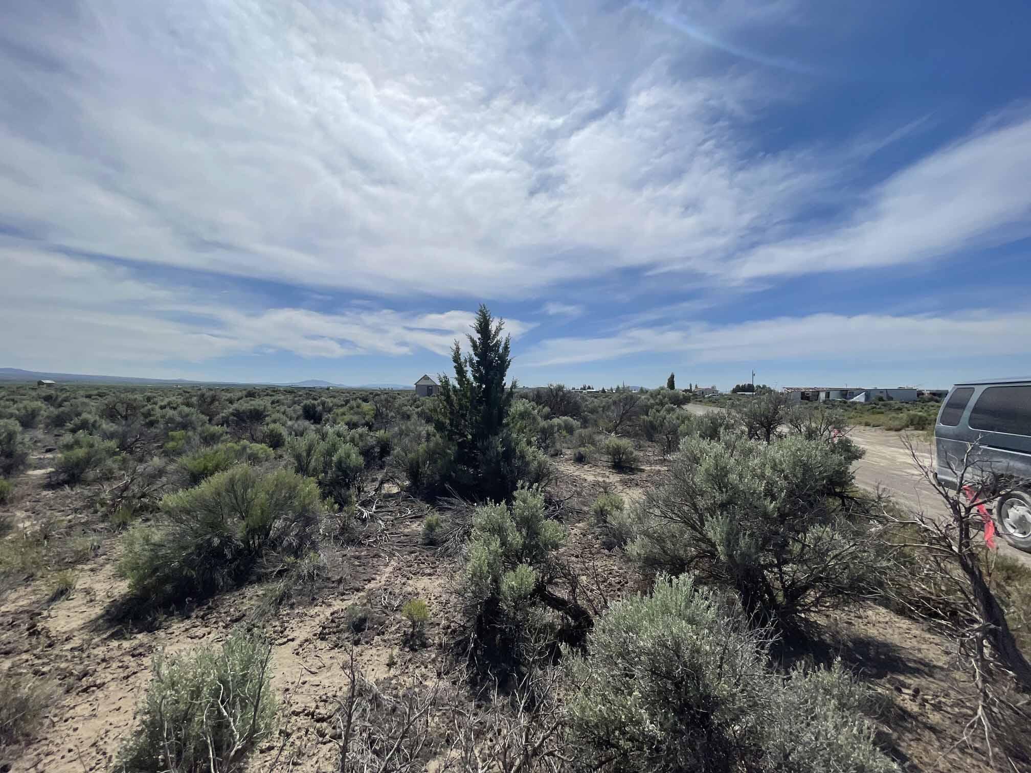 Beautiful residential parcel, 1 full acre with city water. Close to town center and close to all the local amenities.  Golfing, hiking, hunting, and fishing are just a few of the wonderful recreational activities you can easily do from this centrally located huge 1 acre parcel in Christmas Valley.