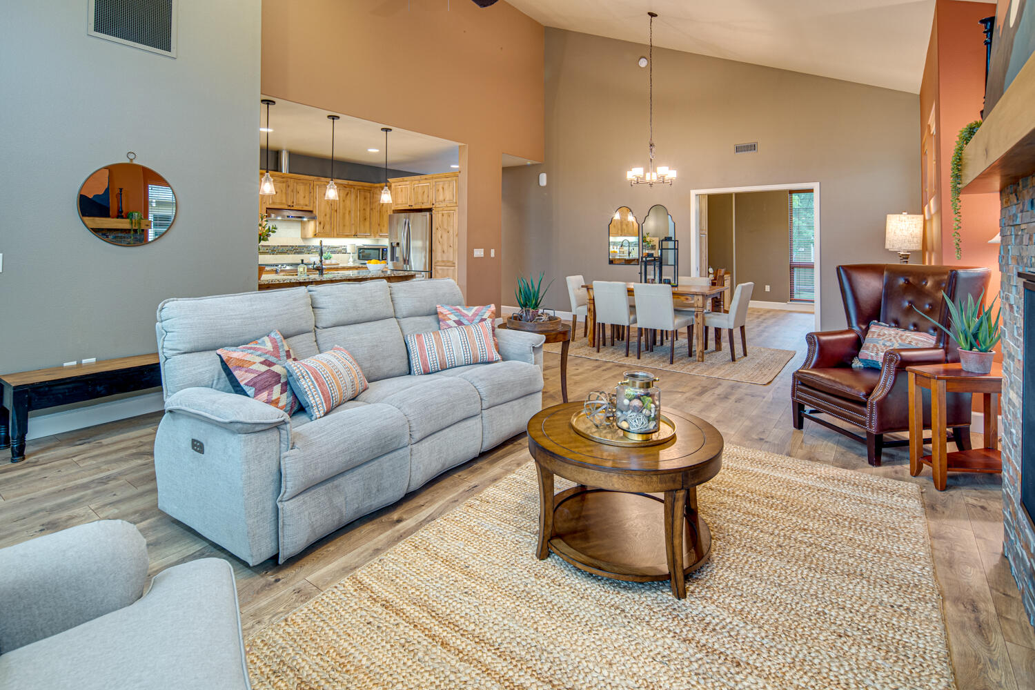 Eagle Crest - Residential