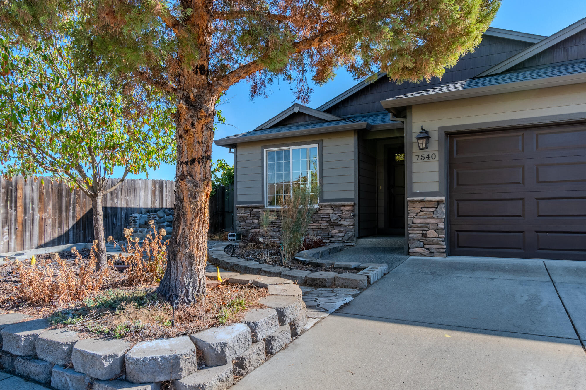 Los Robles Subdivision - Residential