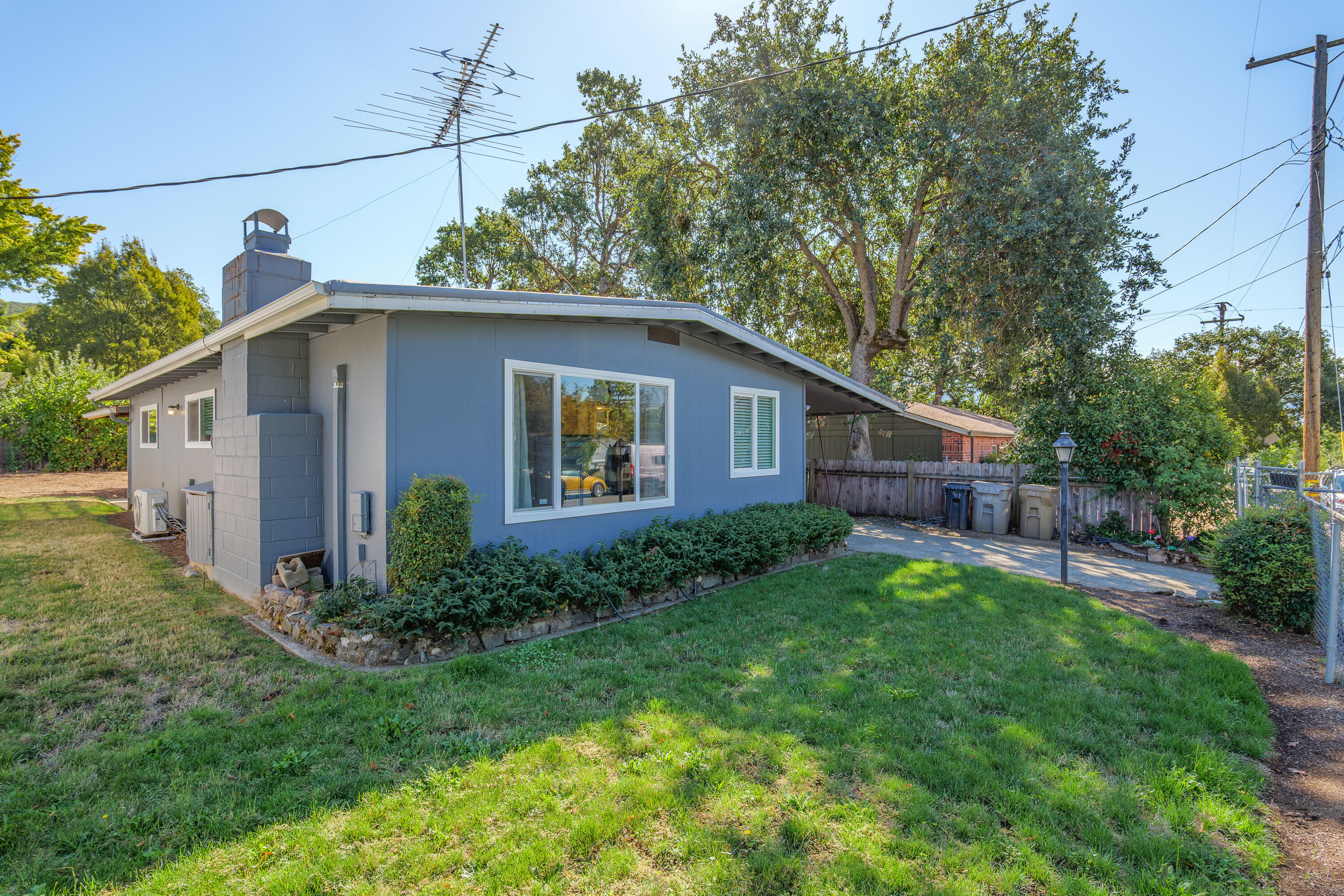 Nelson's - Residential