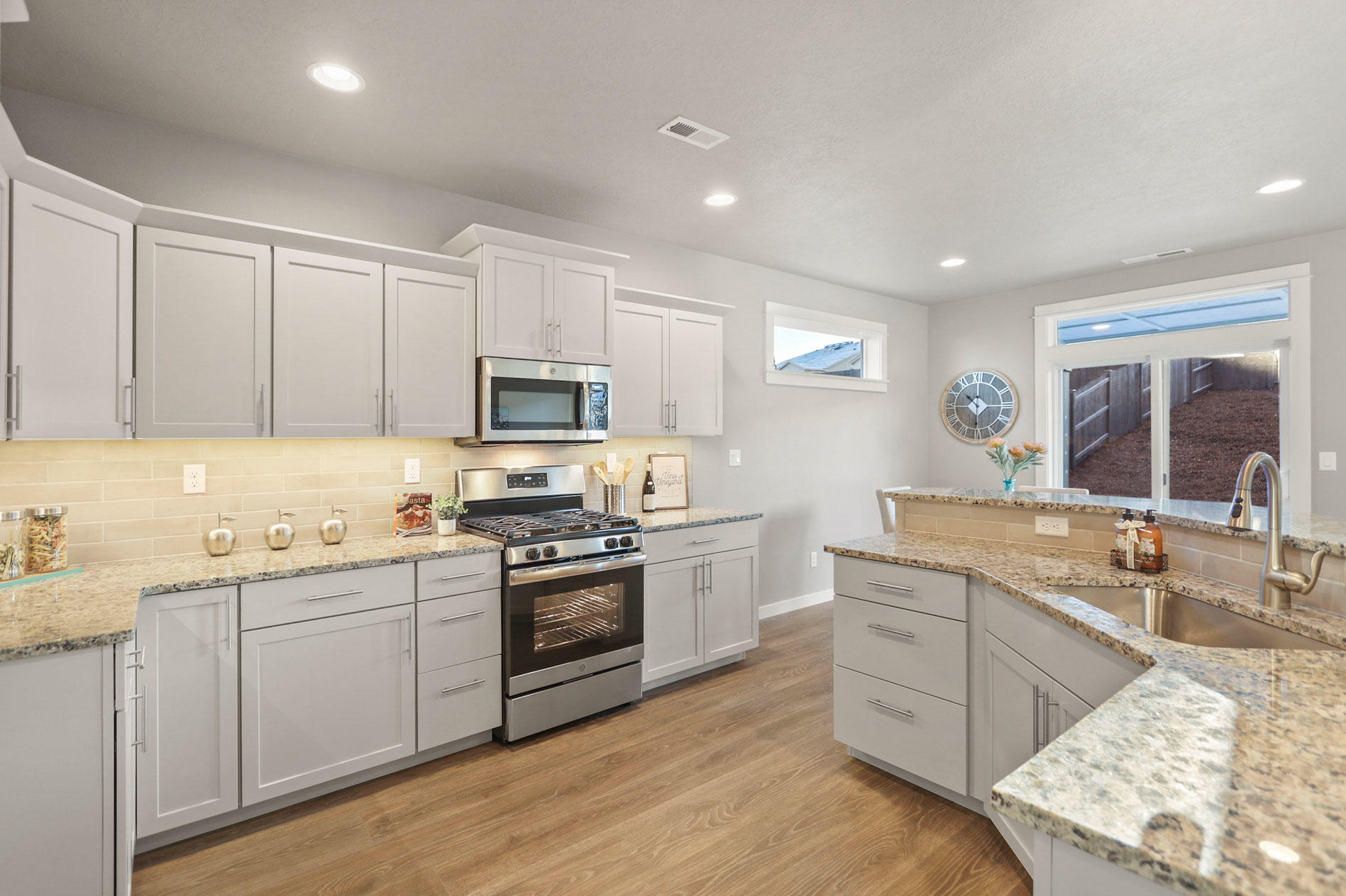 Mckenzie Meadow Vill - Residential