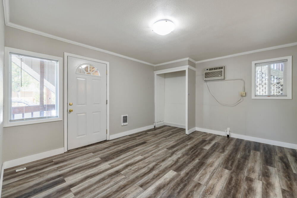 Klamath Falls -Hot Springs Addition - Residential Income