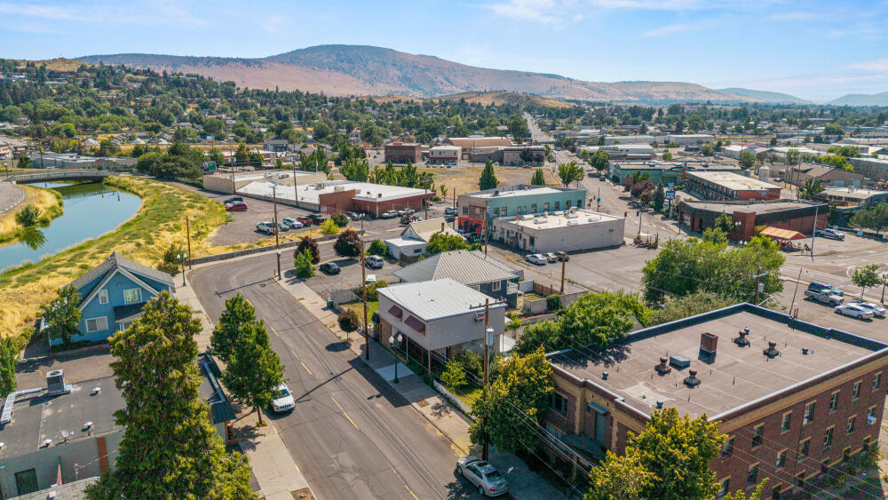 Klamath Falls -Hot Springs Addition - Residential Income
