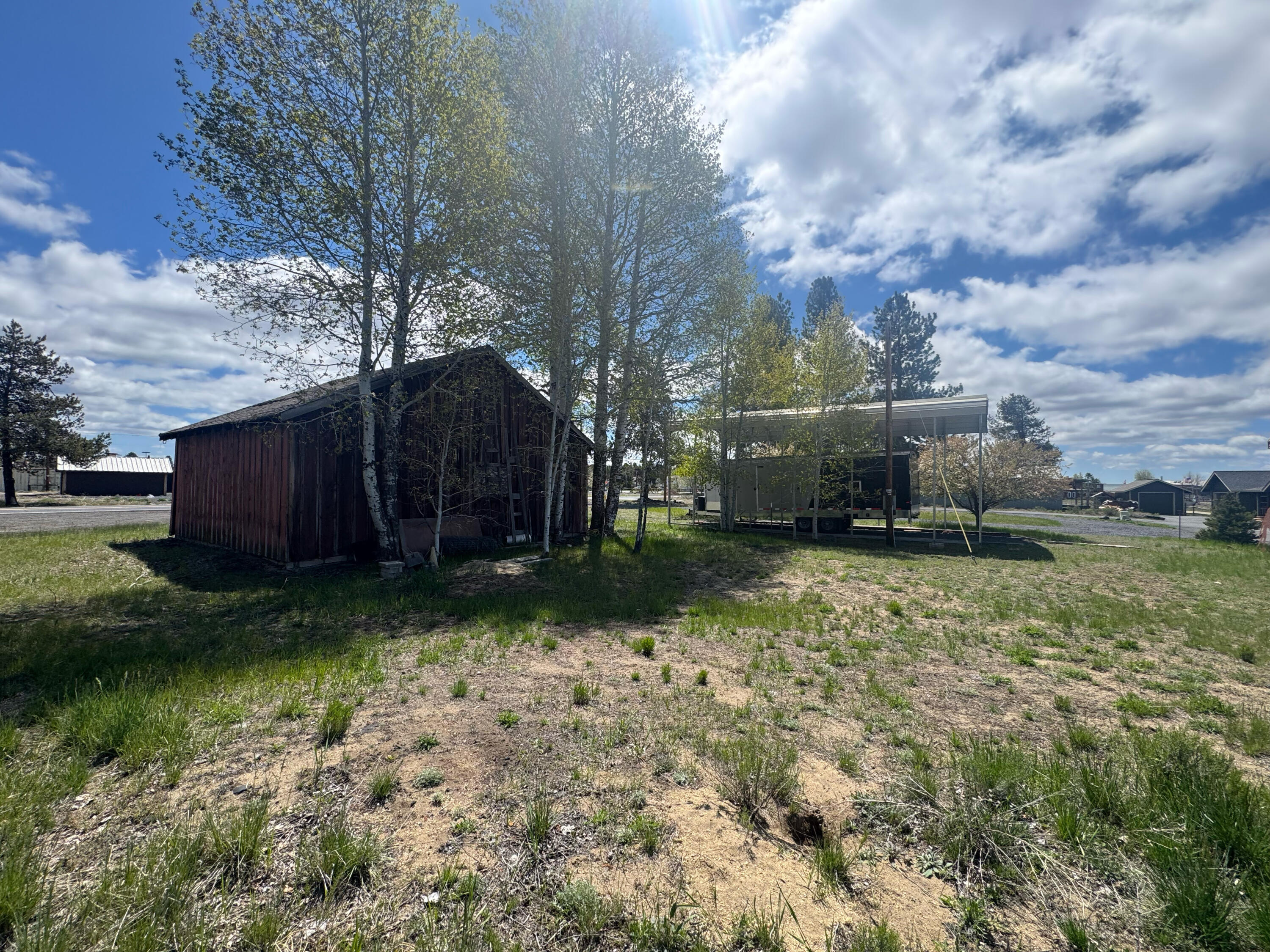 Lapine - Commercial Sale