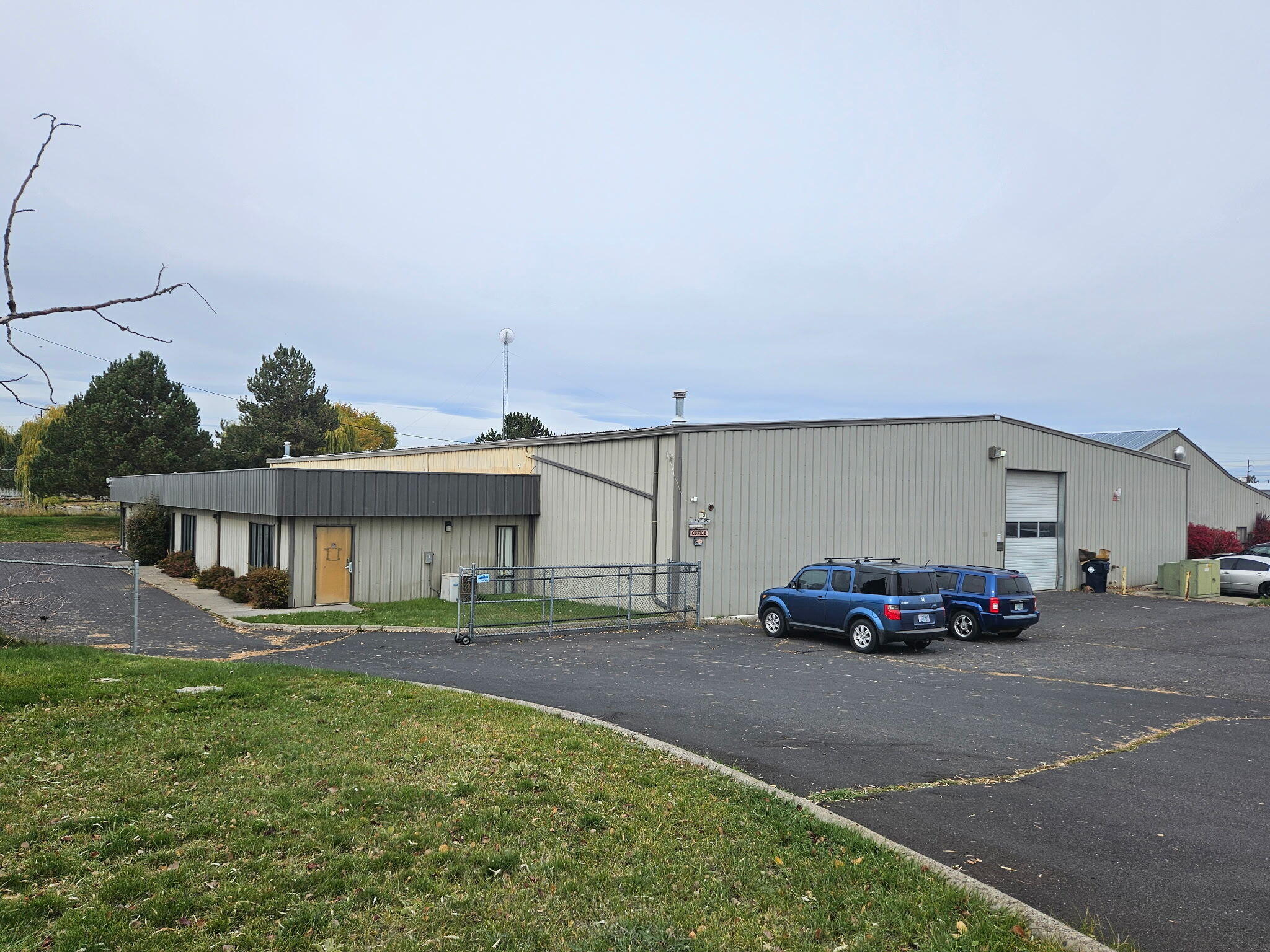 This offering consists of 2 parcels. 1001 SW 1st Street has a single tenant on a NNN lease in 20,231 SF on 1.89 acres. 975 SW 1st St is a vacant industrial lot consisting of .66 acres. The current tenant has been at the same location for over 12 years. Construction is pre-engineered steel building with a metal roof on approximately one-half of the building with open work spaces and separate offices. The entire facility is sprinkled with a fully charged dry style fire suppression system. Electrical is 480 volt, 3-phase, power rated for 1200 amp. The lighting was updated with energy trust of Oregon to LED office lighting and duel essence LED T-8 Universal low Voltage light in the warehouse area. There are several grade level roll up doors and multiple restrooms. Property also features a large paved parking lot. Call to schedule a tour.