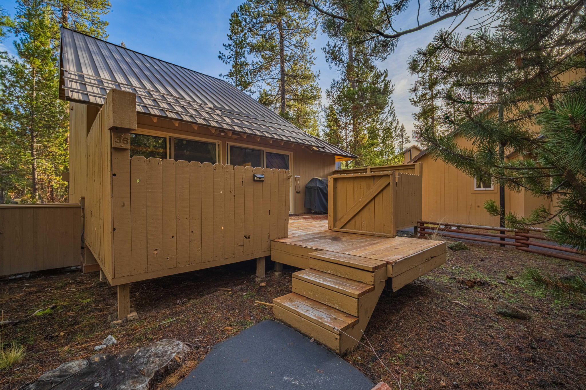 Cluster Court - Residential