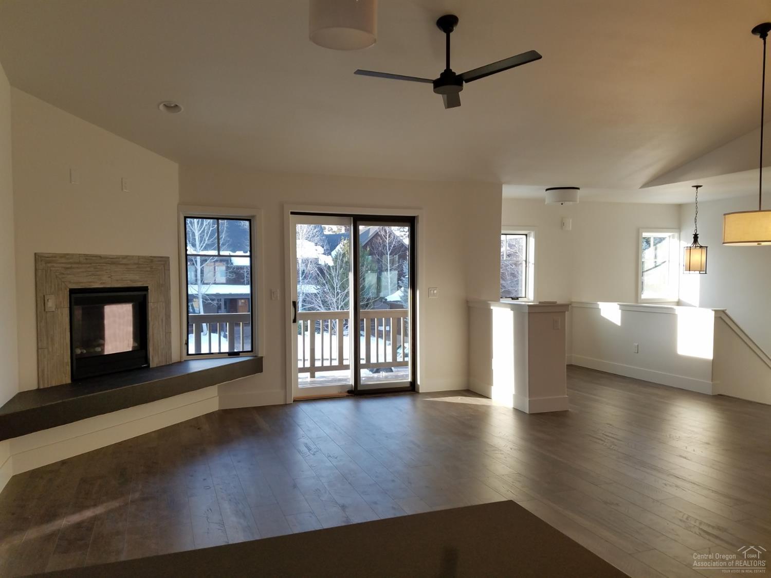 Pine Meadow Vill - Residential