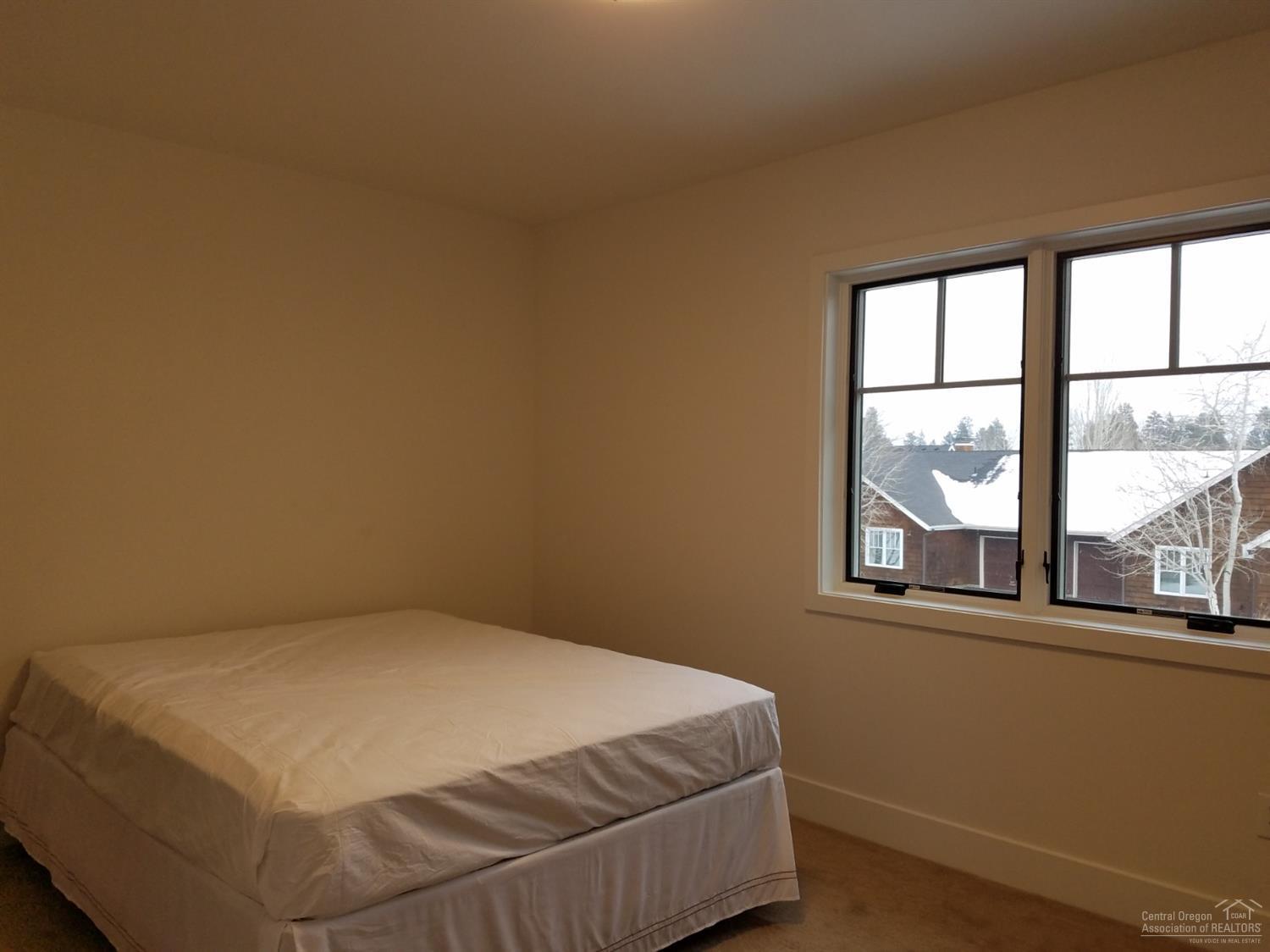 Pine Meadow Vill - Residential