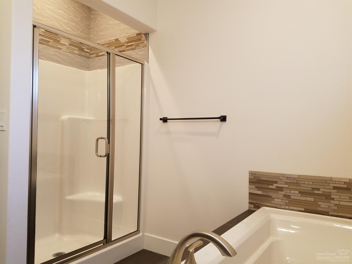 Pine Meadow Vill - Residential