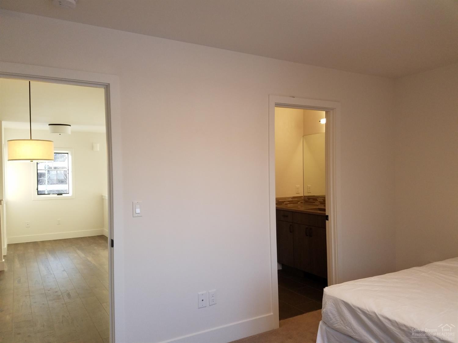 Pine Meadow Vill - Residential