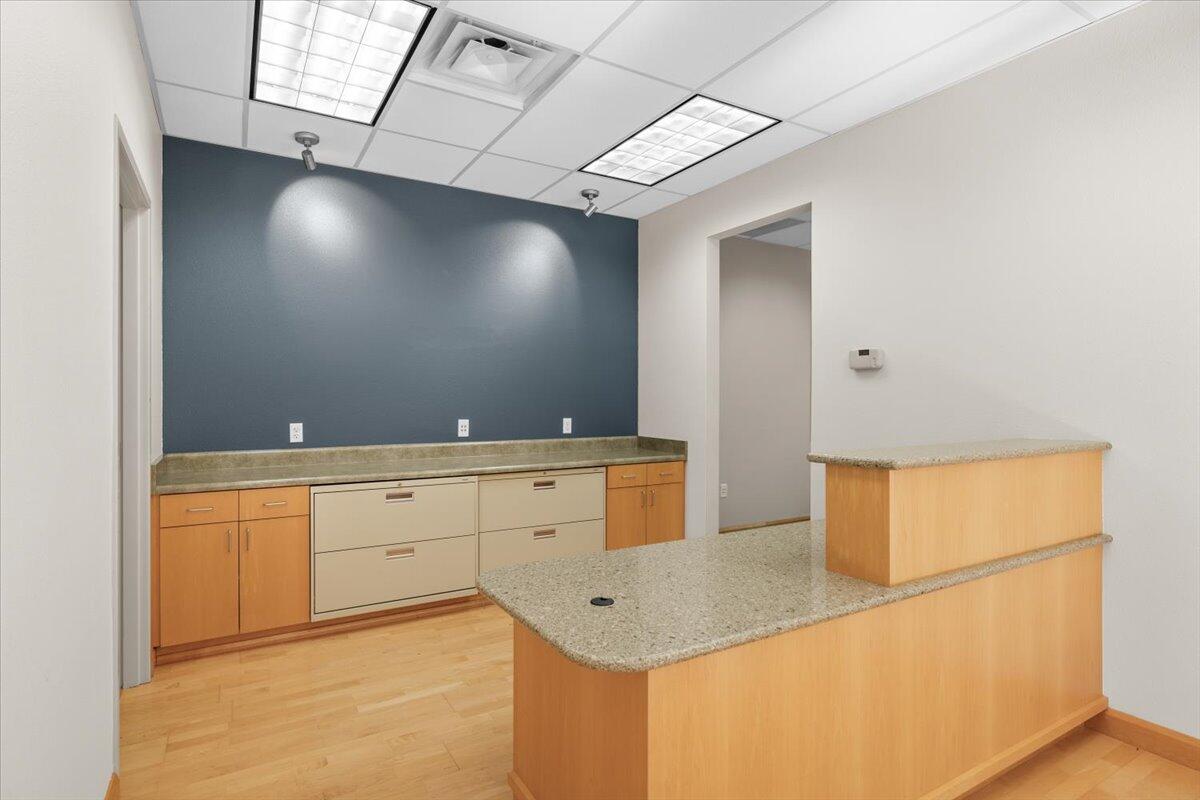 Navigators Landing - Commercial Lease