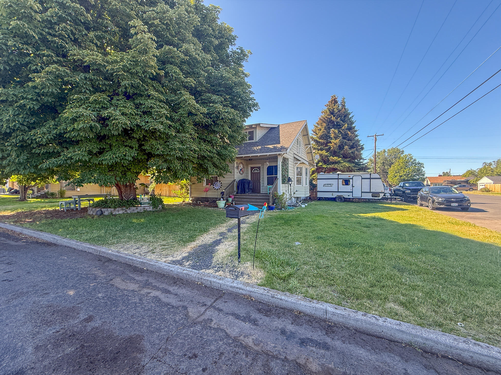 PrineVille - Fourth - Residential