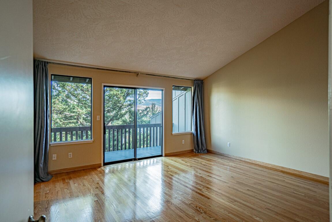 Ravenwood Townhomes - Residential