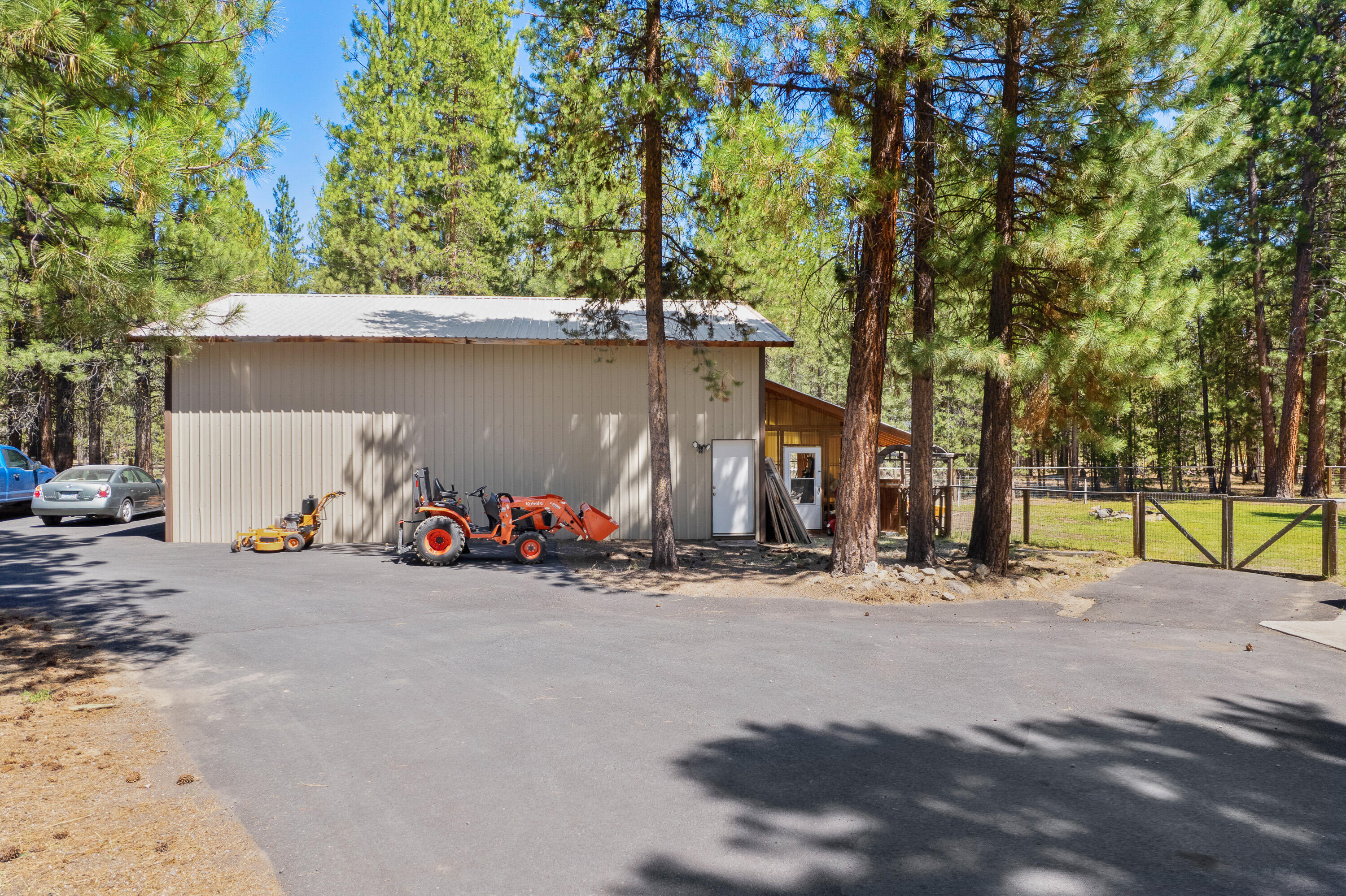 Ponderosa Pines - Residential