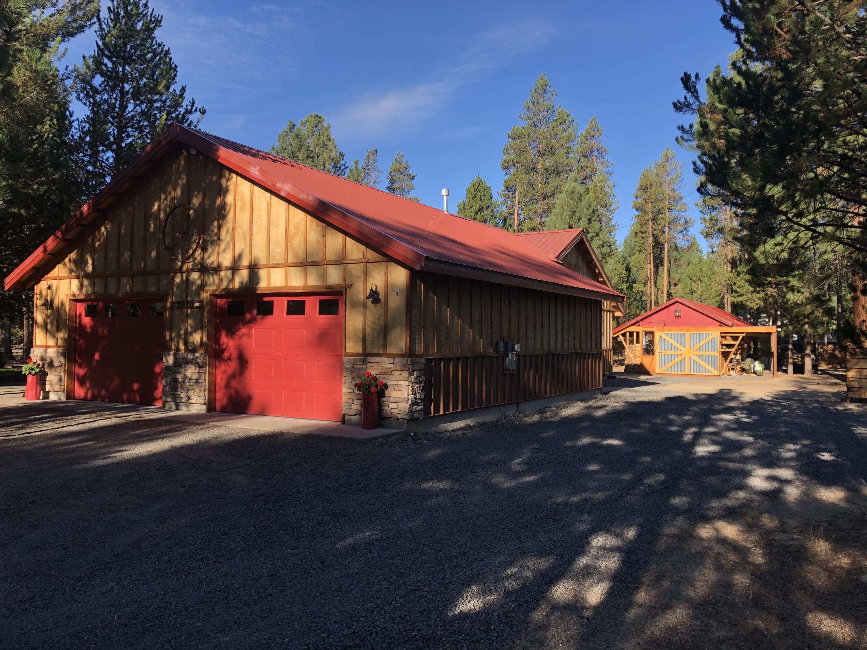 Wagon Trail Acreages - Residential