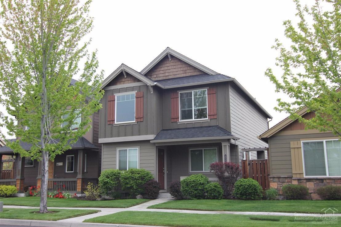 This winsome home abides in the desirable Sun Meadow neighborhood. Prudent use of its 1400 square feet in 3 beds, 2.5 baths, and full ensuite with walk-in closet. A true gem with walking paths, park, & gazebo area, front door access to pool, and Jewell Elementary School at your back door. Nearby Old Mill and parkway allows quick commutes to most anywhere in town or out.