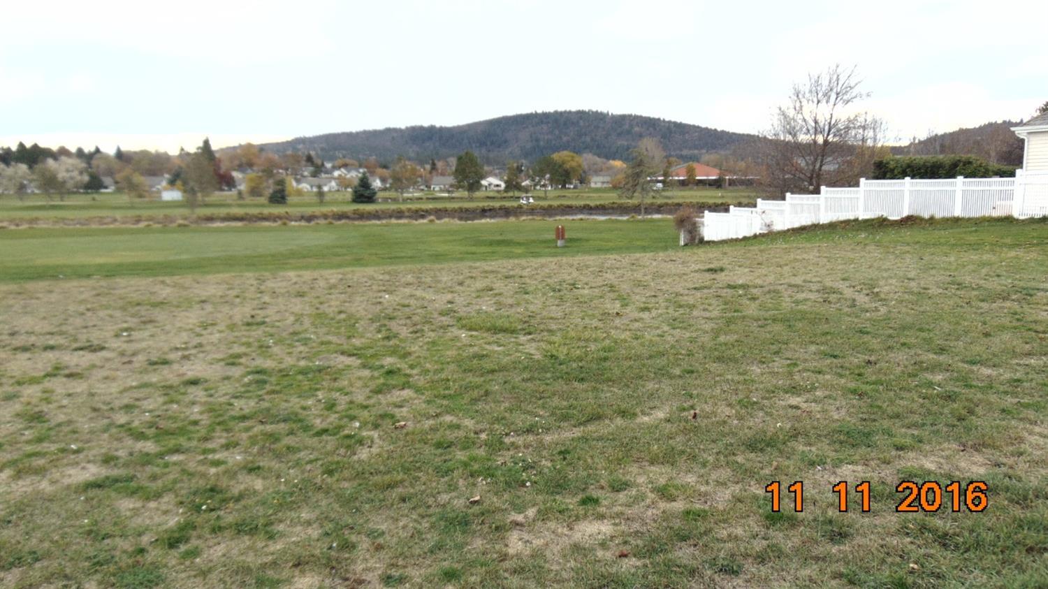 Perfect home site to build your golf course view dream home!All utilities are in, and you just need to fulfill your dream. Close to downtown, hospital and OIT. Harbor Isle Tennis and Fitness Center is right across three fairways from this site. Priced to sell at $35,000.