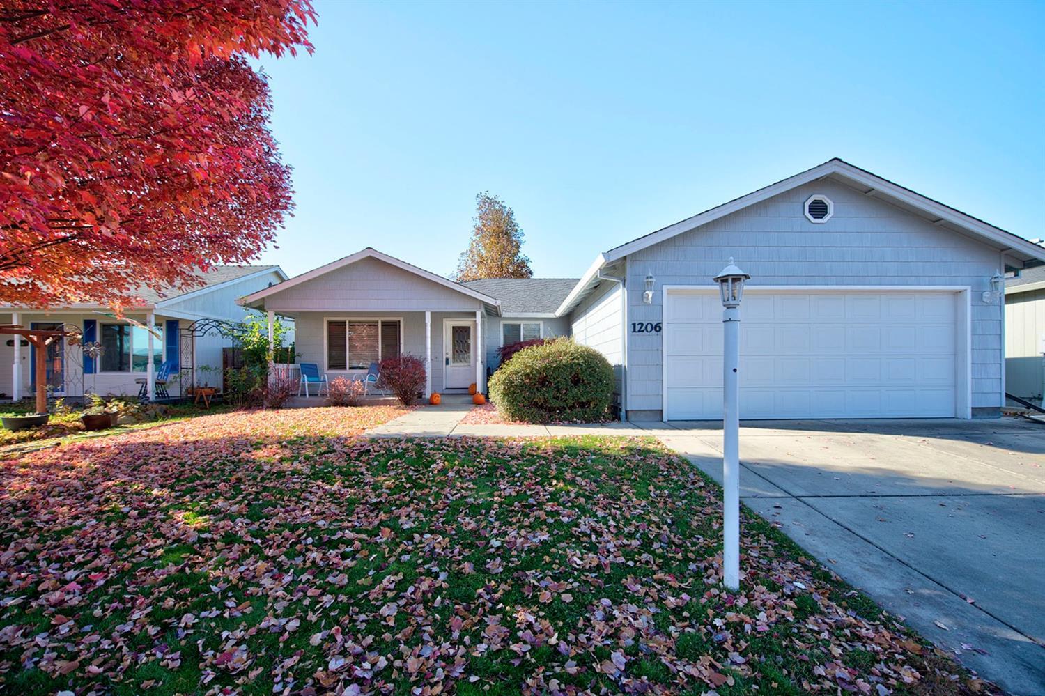 Charming 3 bedroom 2 bath home in the Green Valley Subdivision. Move in ready! Offers an open floor plan with a spacious kitchen. Plenty of storage throughout the house. Beautifully landscaped in both the front and back yard. Call today for a tour!