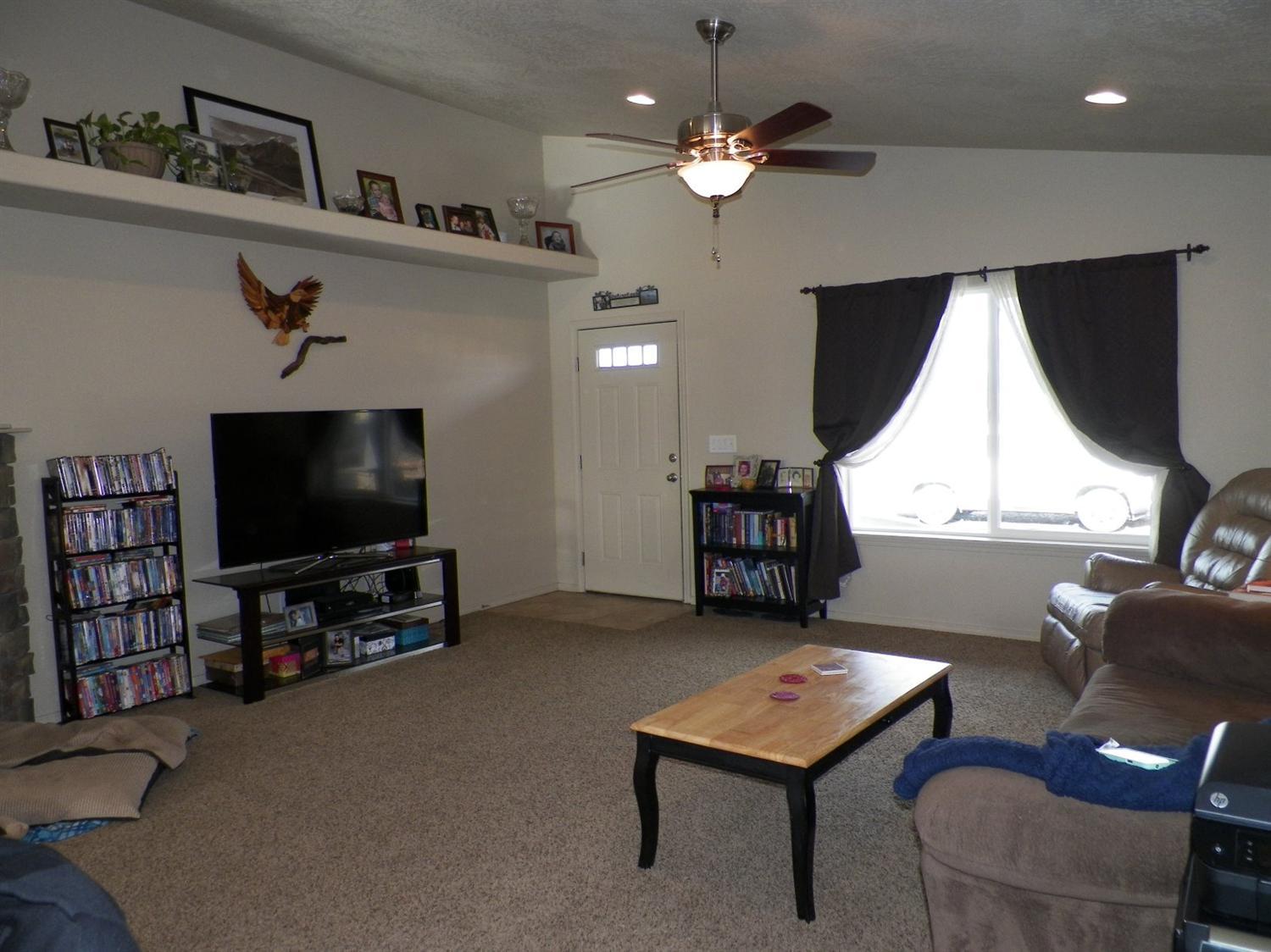 High Pointe Meadows - Residential
