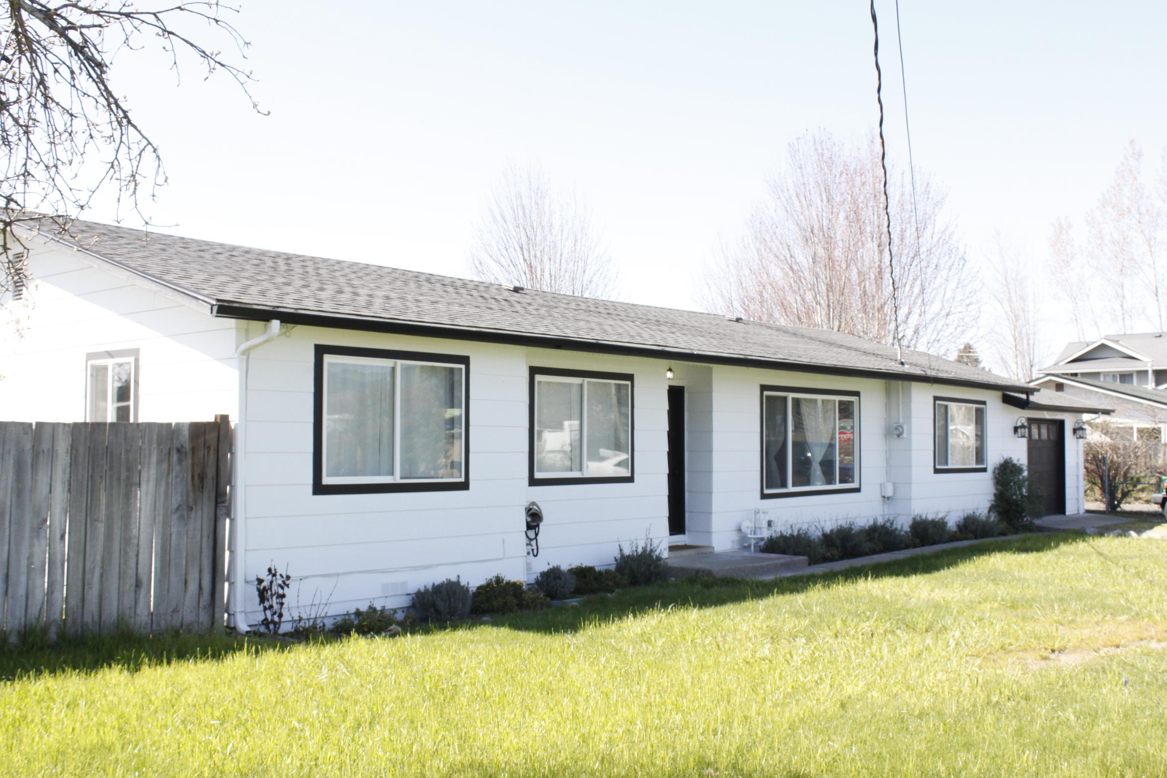 This is must see. With an open floor plan, Hardwood floors through out. Huge bonus room for an Office or Master suite. Large covered cemented Patio. Kitchen  appliances included. side yard for RV, Boat, Trailer, parking.