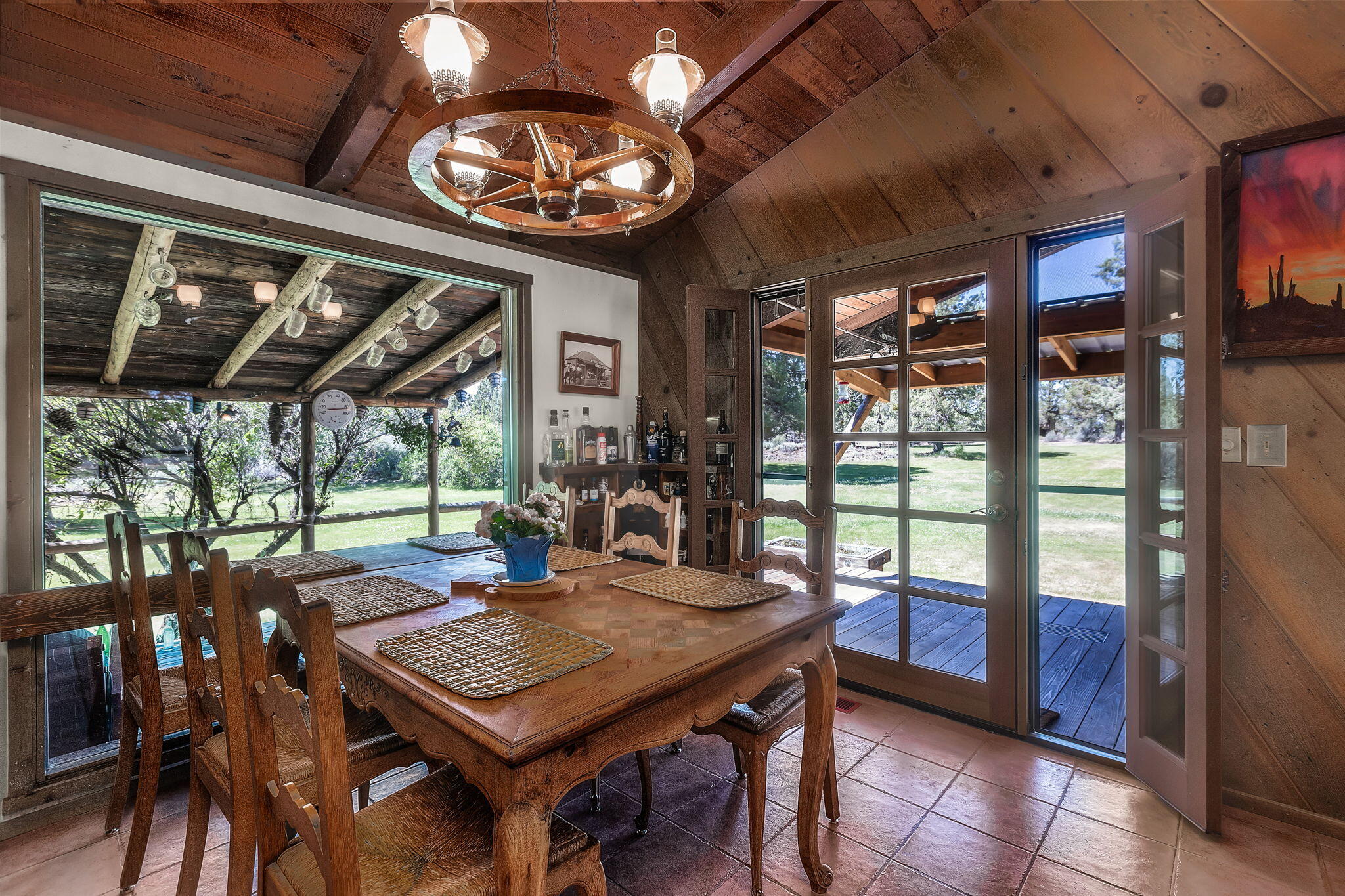 Los Serranos - Residential