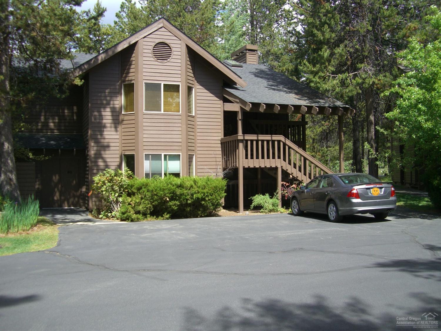 Enjoy your own Sunriver retreat! You will own 4 weeks deeded co-ownership. This downstairs unit has an open floor plan, fully furnished with a gas fireplace, wet bar, spacious master with jetted tub. Recent interior updates! Take a ride on the 4 cruiser bikes on the 35 miles of paths. Ideally located close to the Sunriver Village and the SHARC. The HOA includes taxes, building insurance, garbage, water, sewer, interior/exterior maintenance. RCI membership available.