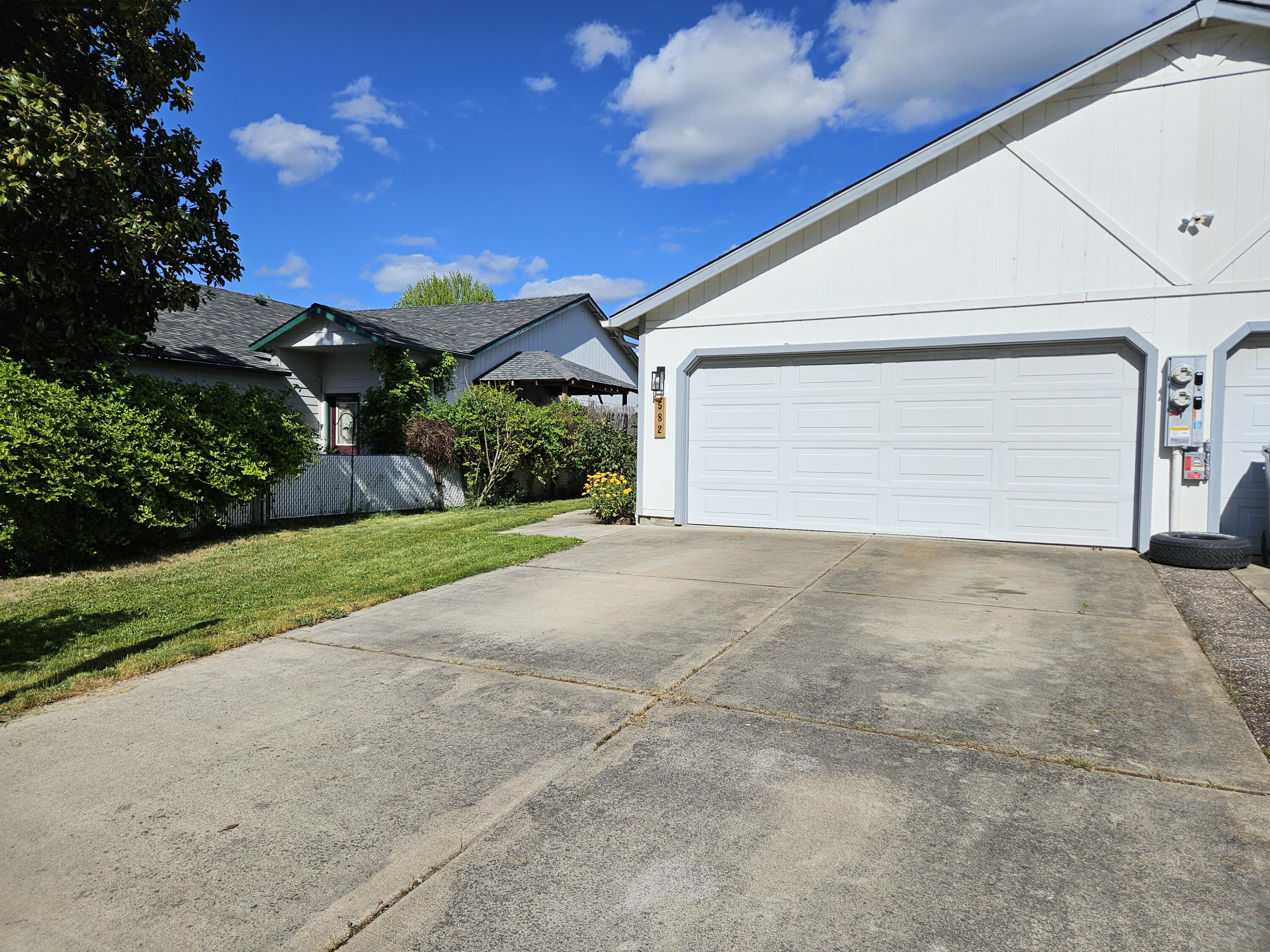 Sought after location in a nice quiet neighborhood. Very nice opportunity for a first time buyer and/or investor! Owners since 2000 and always maintained. New interior paint.