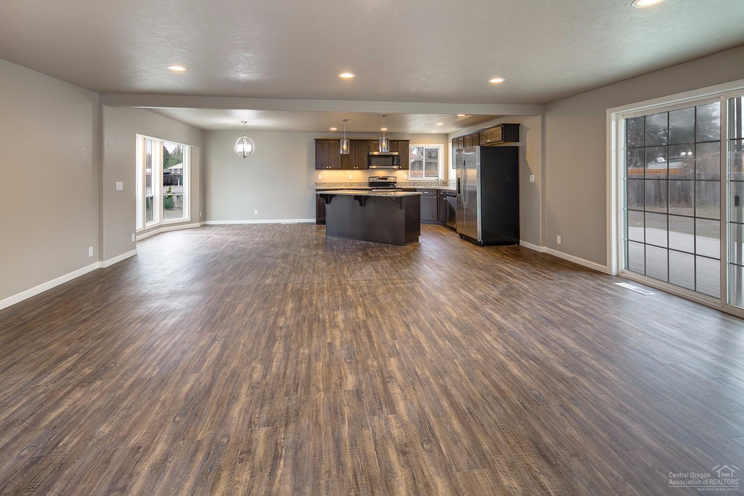Meadowbrook Estate - Residential