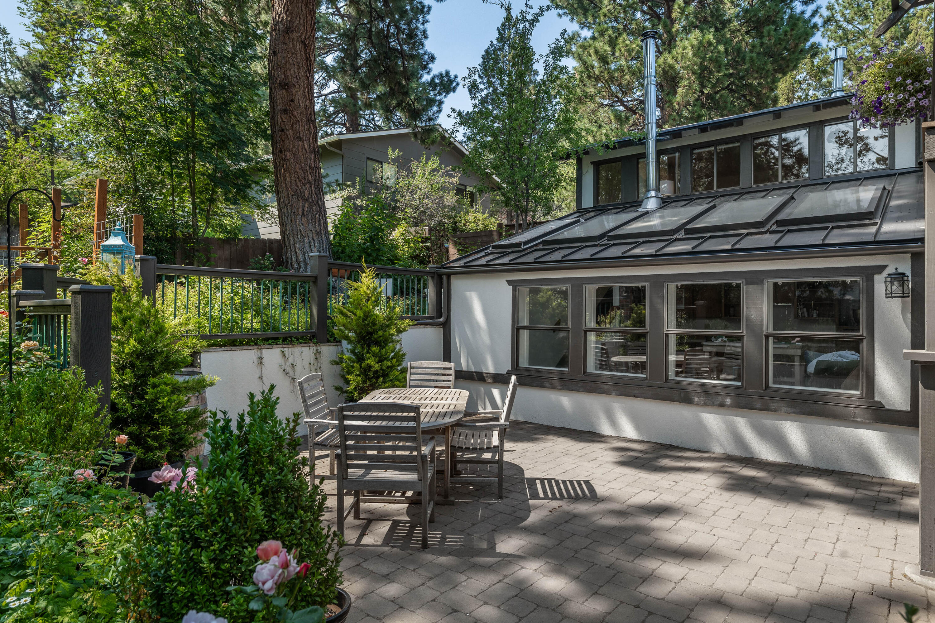 Pine West - Residential