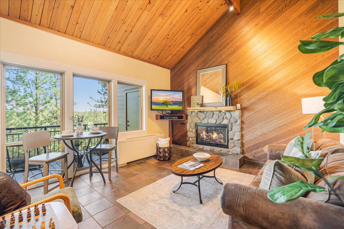 Discover the perfect blend of mountain lifestyle and investment opportunity at Seventh Mountain Resort. This fully furnished condo offers year-round adventure just minutes from Mt. Bachelor and downtown Bend. Currently an active short-term rental, it provides resort amenities guests love; pools, hot tubs, ice skating, fitness center, mini golf, tennis, pickleball, hiking trails, and direct access to the Deschutes River. Whether you're seeking a vacation retreat, income property, or both, this turn-key condo delivers. Enjoy nearby skiing, biking, and endless outdoor recreation. This unit includes laundry access in the building. A true basecamp for Central Oregon living!