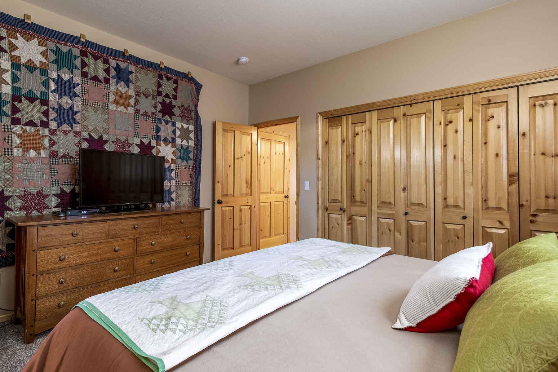 Fairway Crest Village - Residential