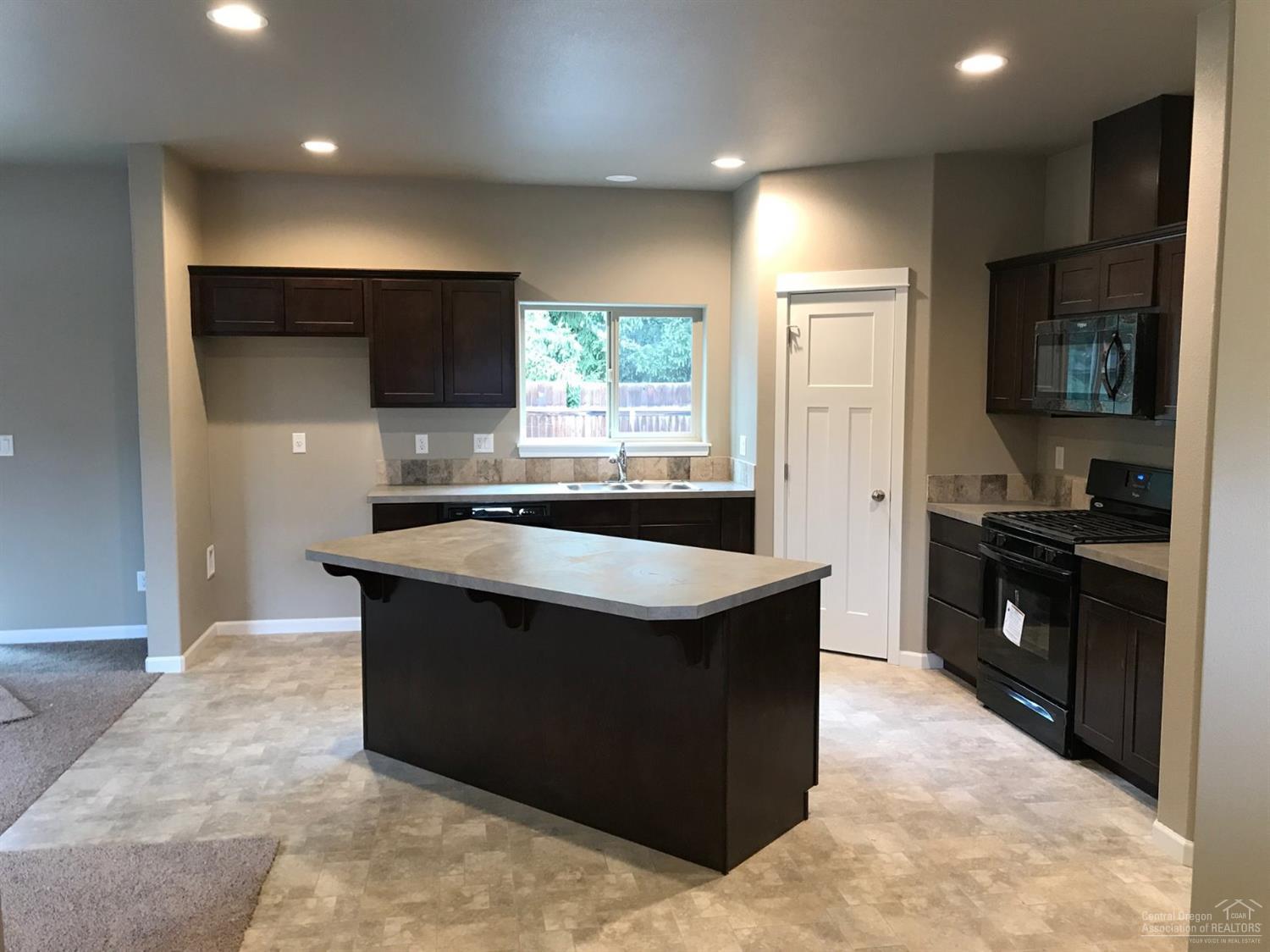 Diamont Pines - Residential