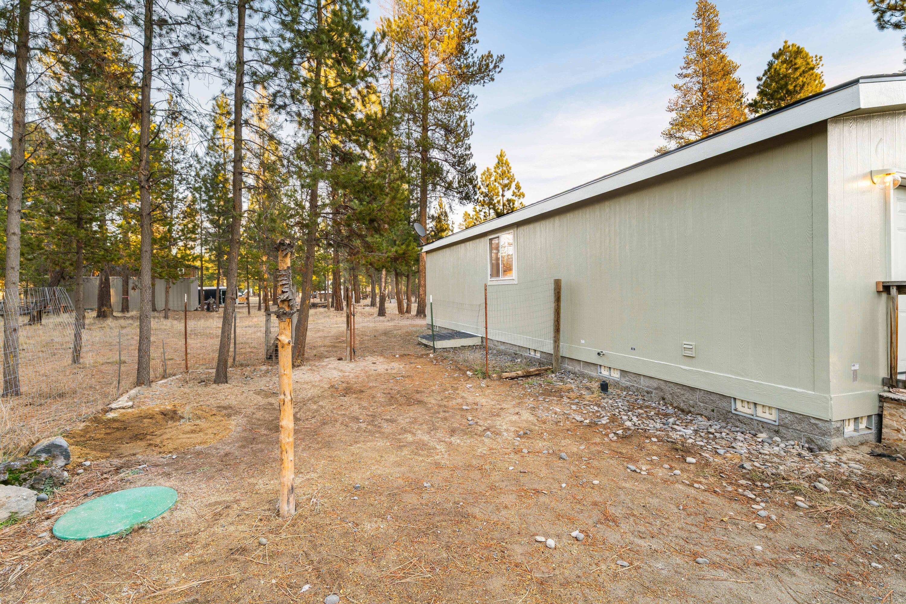 Wagon Trail Acreages - Residential