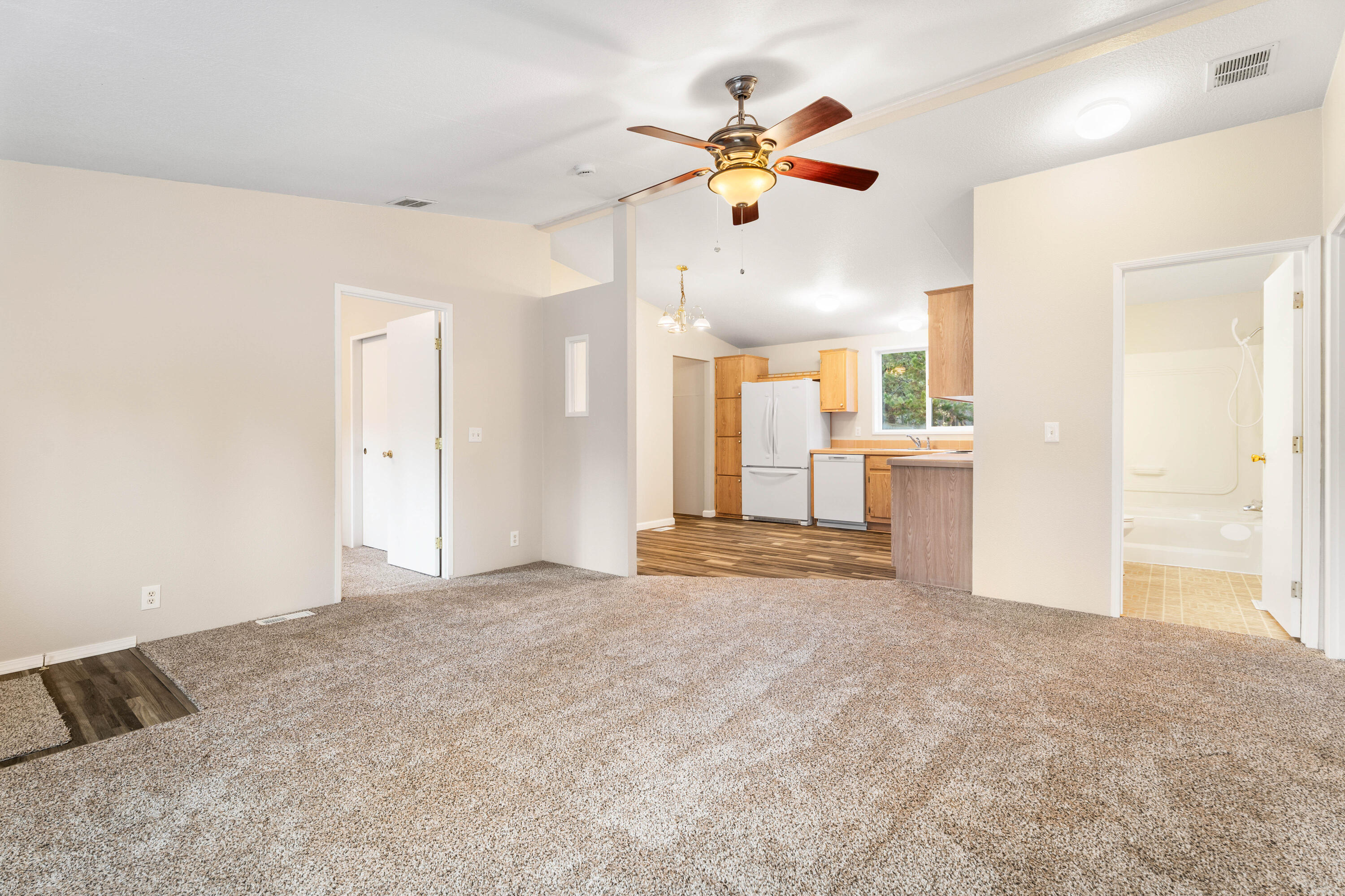 Wagon Trail Acreages - Residential
