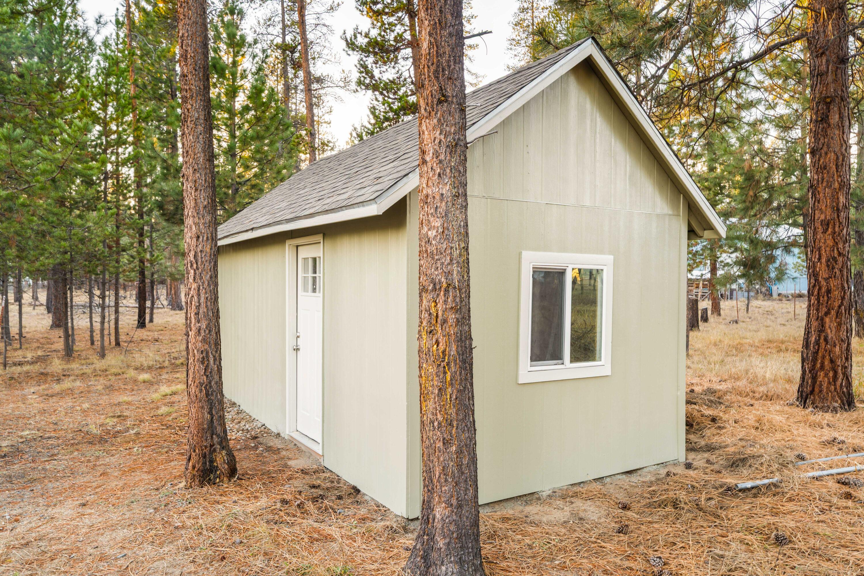 Wagon Trail Acreages - Residential