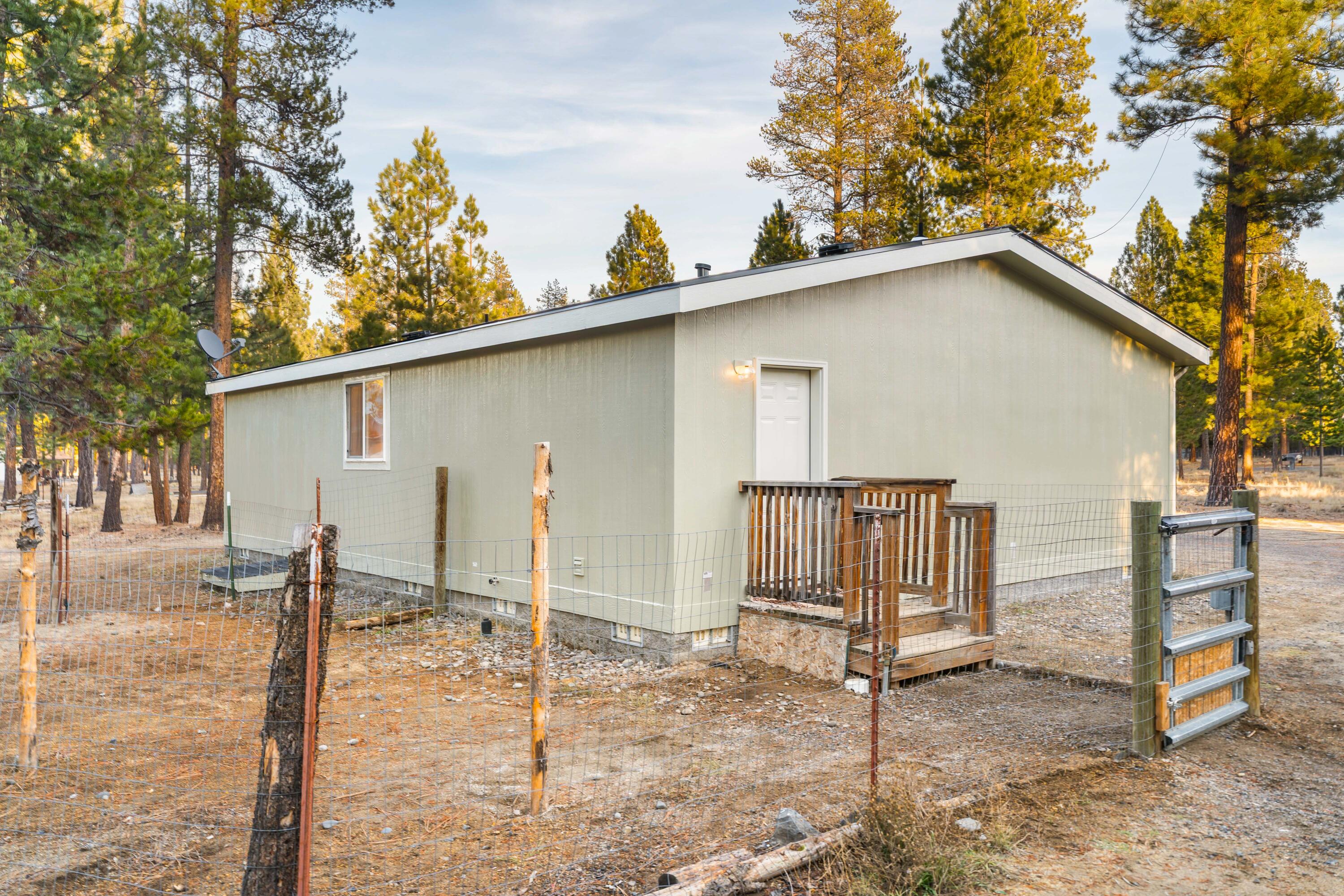 Wagon Trail Acreages - Residential