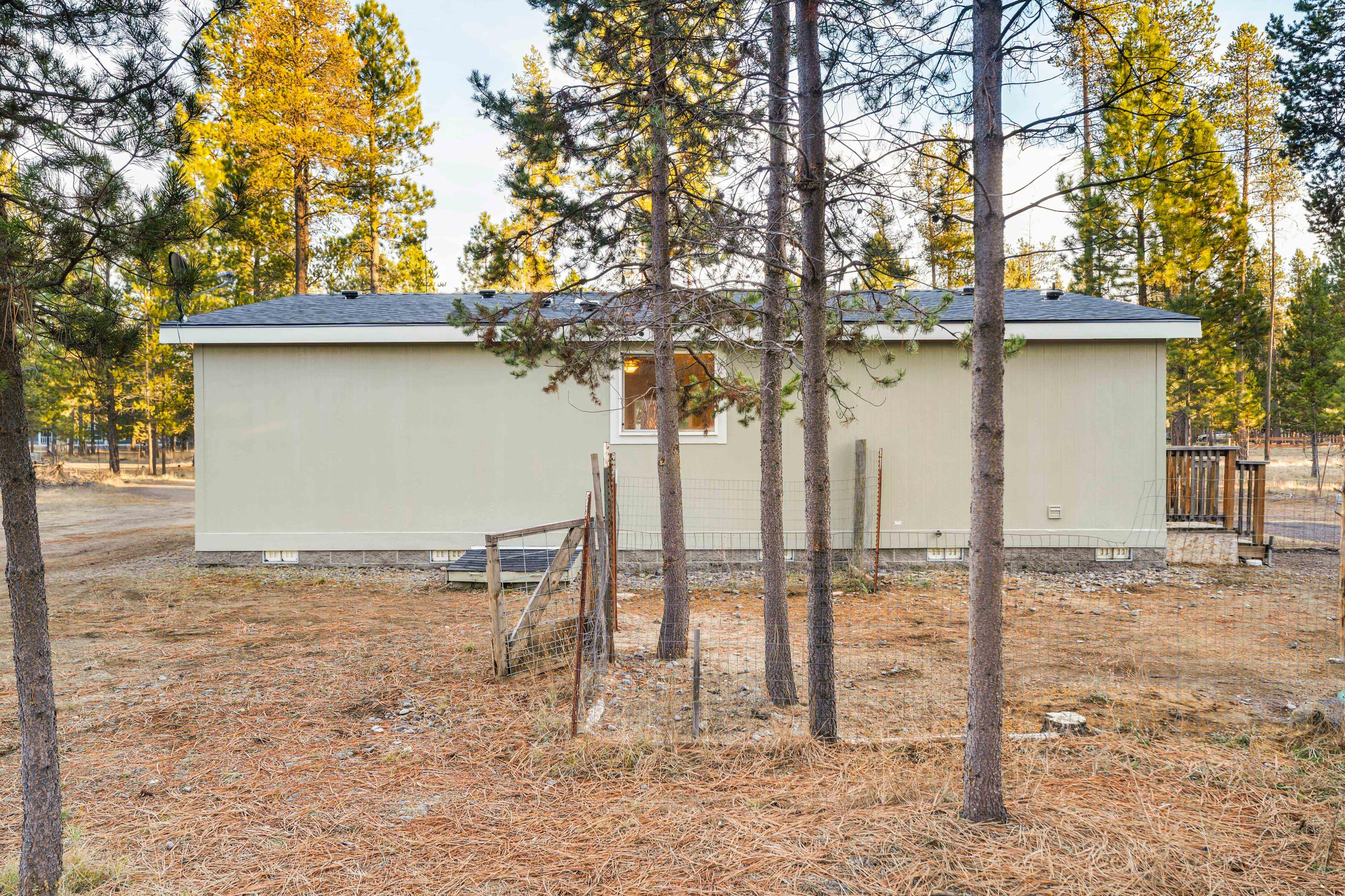 Wagon Trail Acreages - Residential