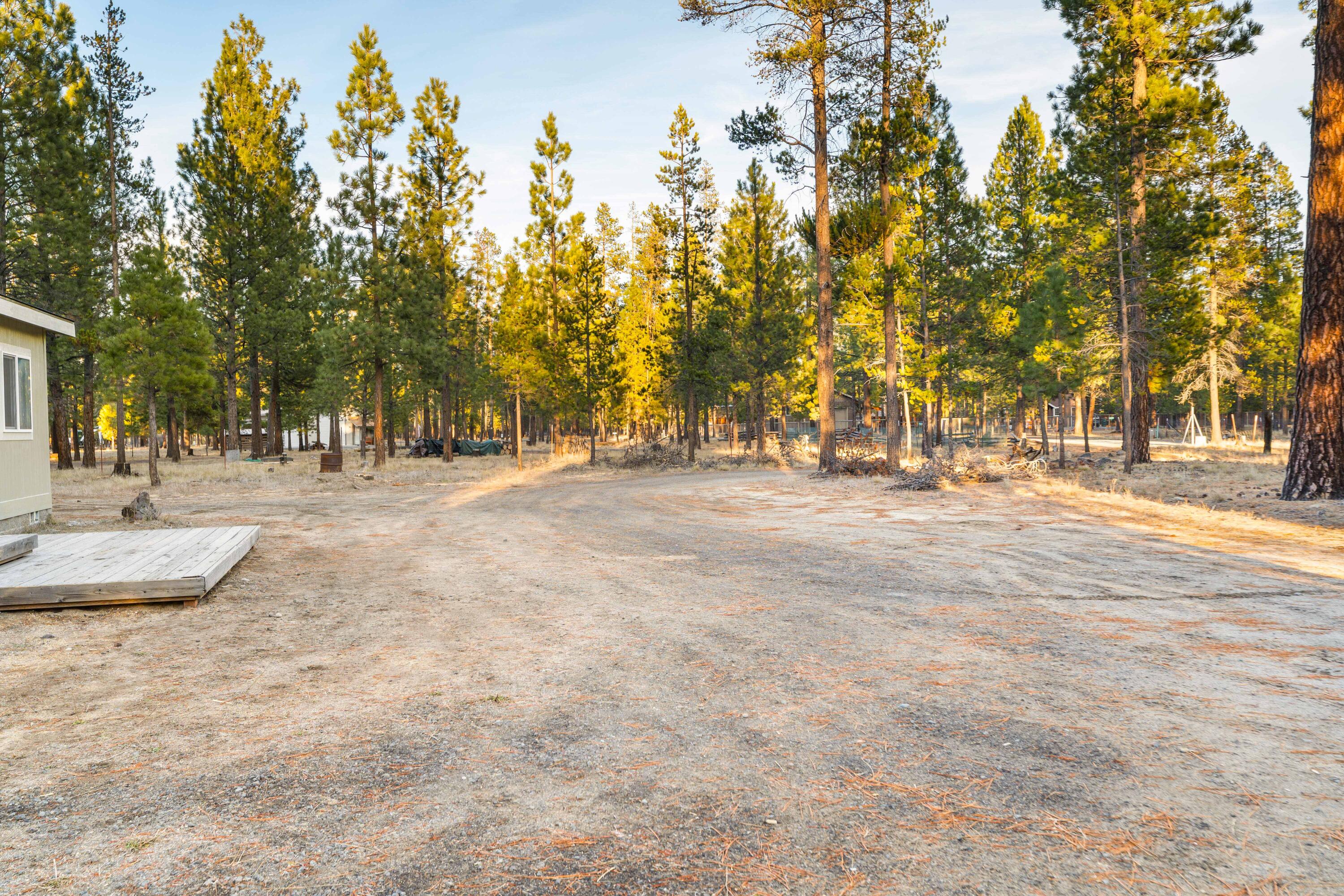 Wagon Trail Acreages - Residential