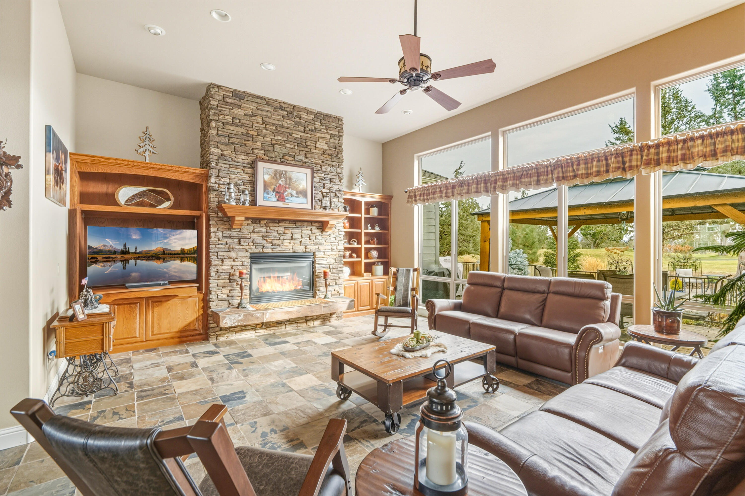 Eagle Crest - Residential