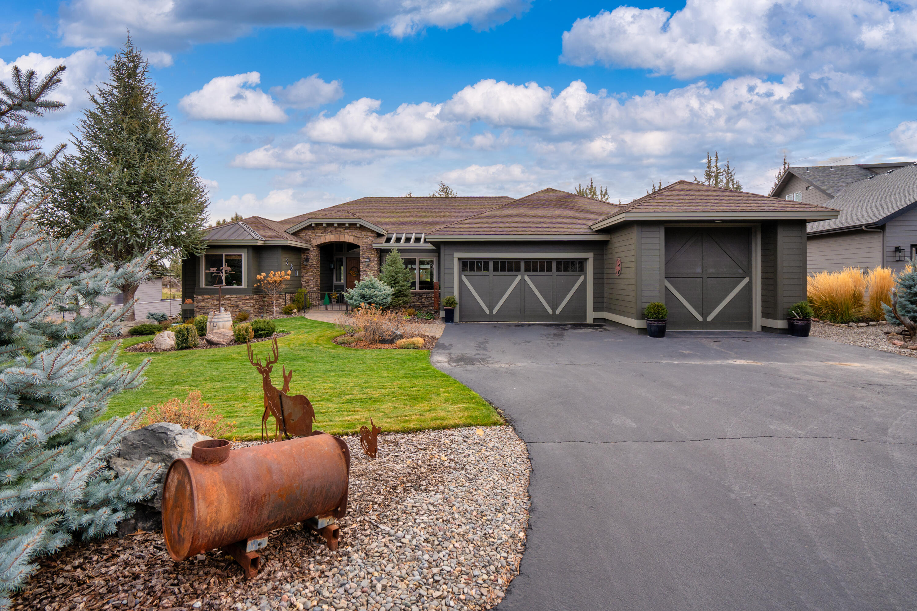 Eagle Crest - Residential