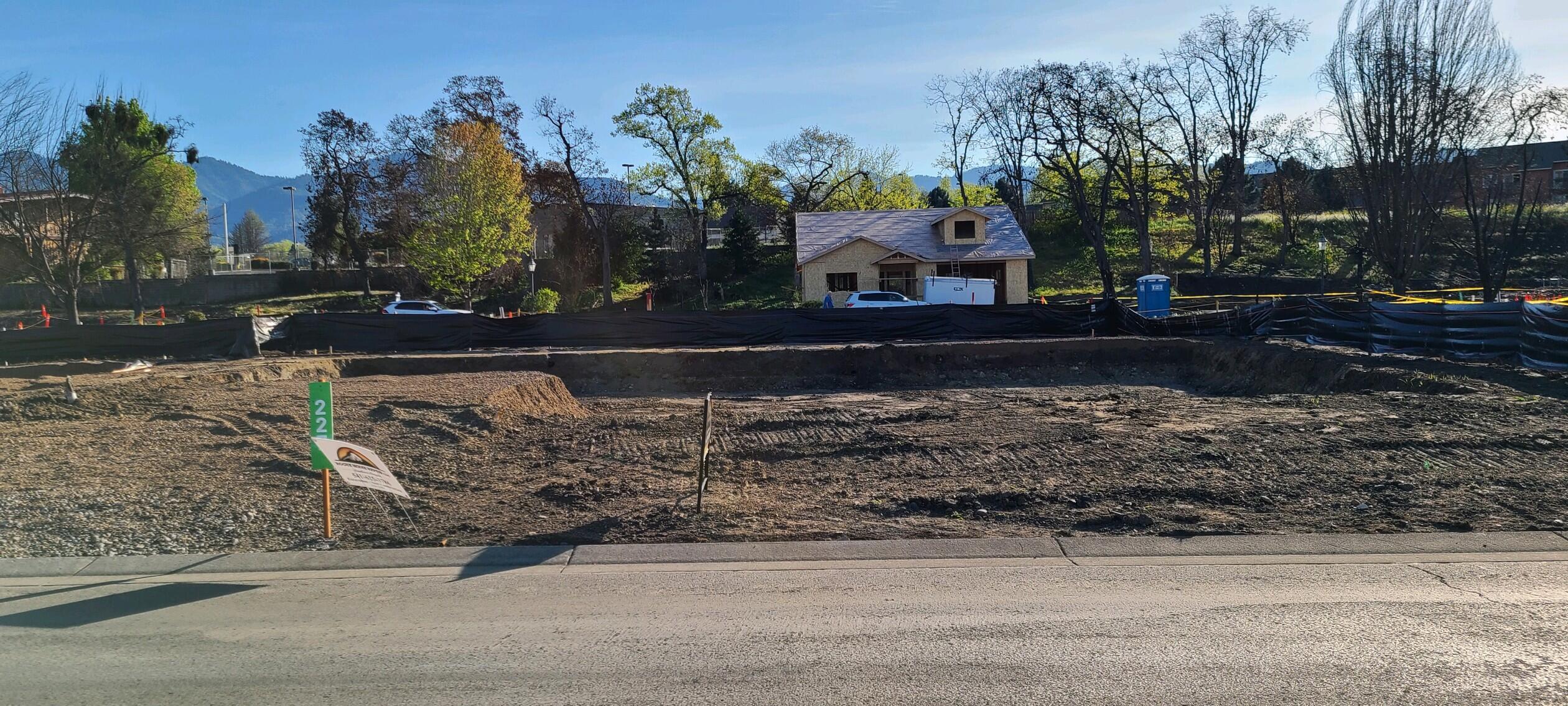 Come see this desirable lot in Talent!  This is a much sought after 55+ community with low monthly homeowners dues.  Bring your own builder and build your perfect affordable retirement home!