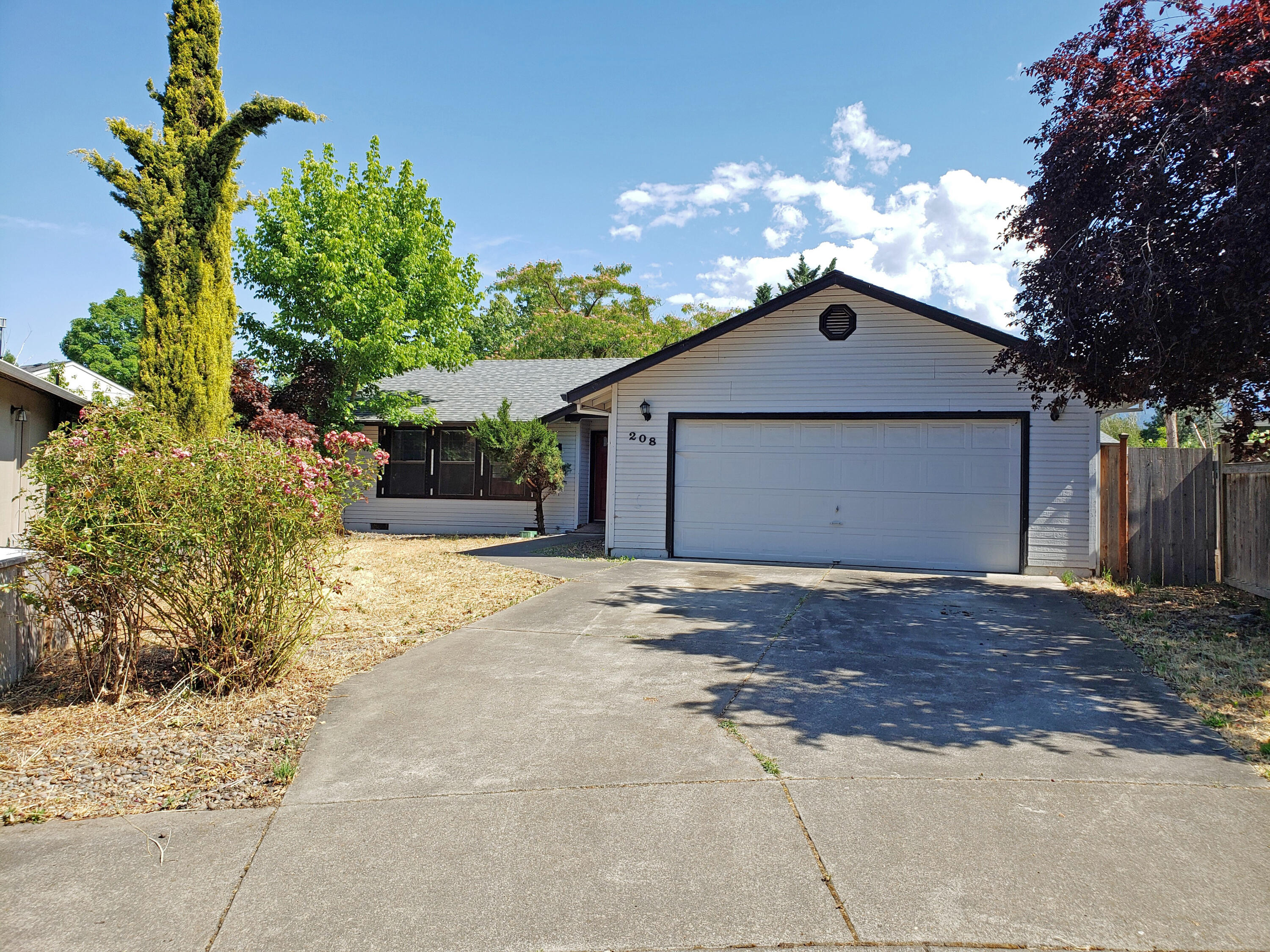 Diamond in the rough in need of some work. Here is your opportunity to save some money and make the home yours! Great single level 3 bedroom, 2 bath home in a quiet neighborhood just minutes from Ashland. Located on a quiet cul-de-sac in Talent, features include large kitchen, vaulted ceiling, huge master bedroom, ceiling fans, covered patio, and large fenced yard. Appliances included. Close to elementary & middle schools. Call to see today!