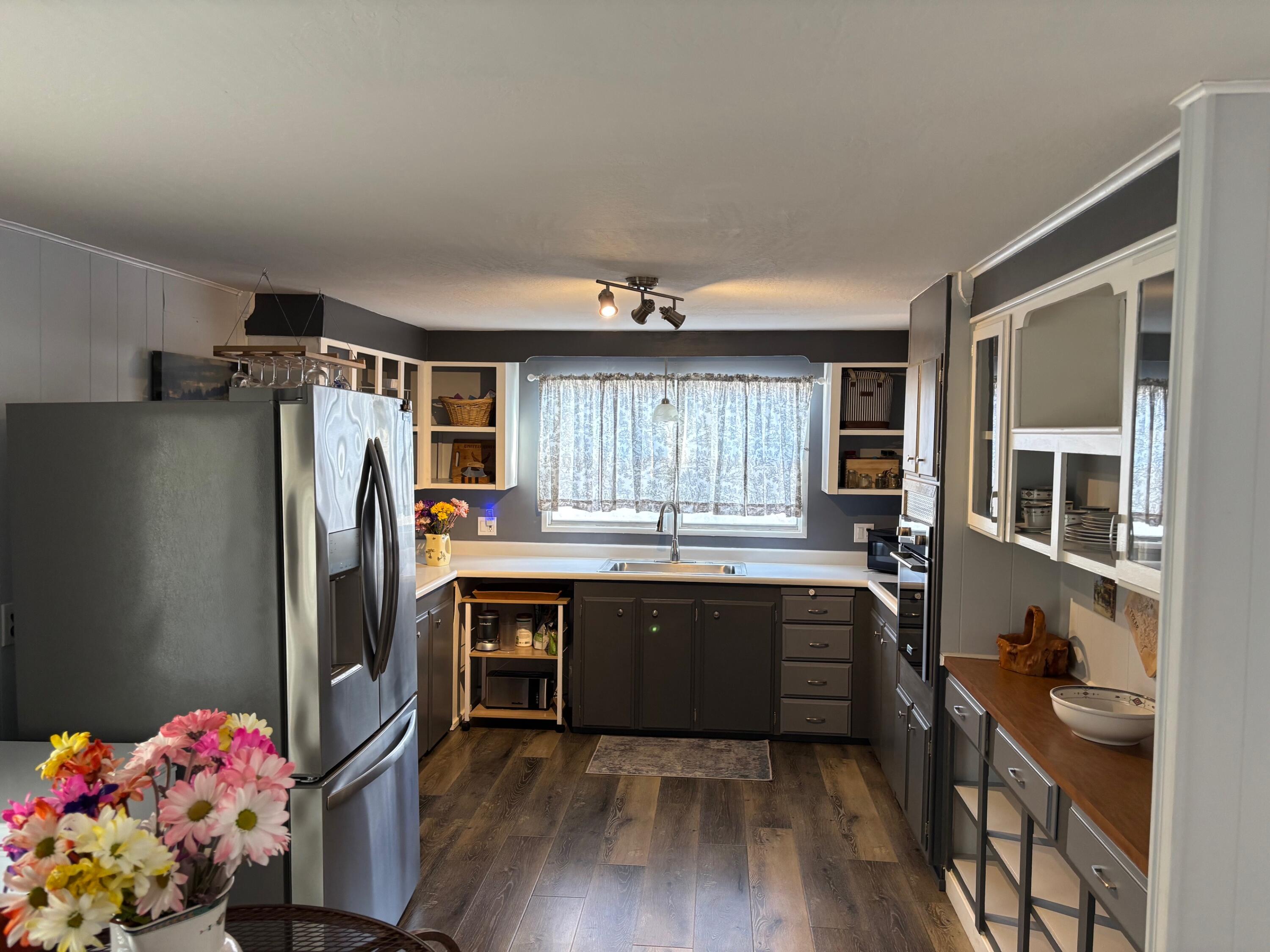 Rogue Lea Estates - Residential