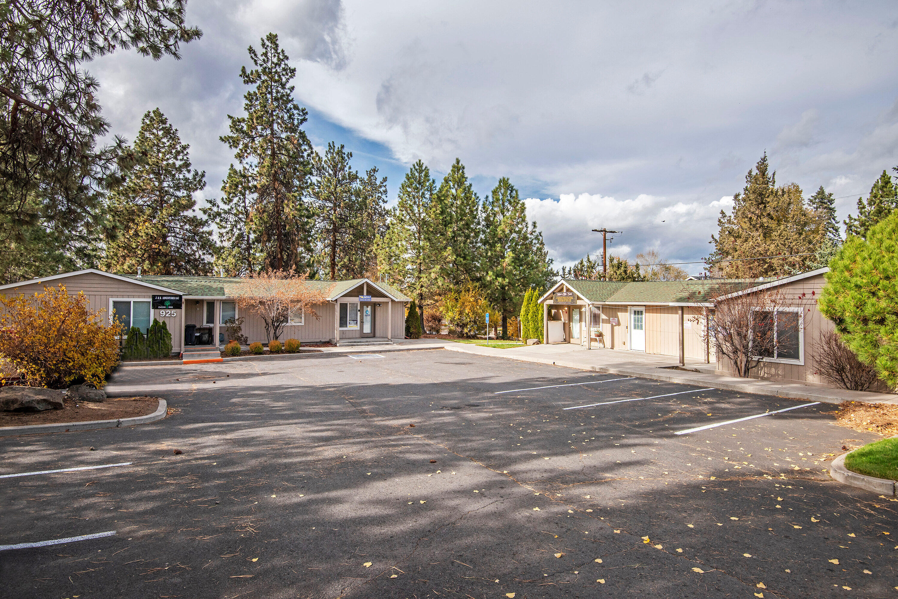 Two well-maintained office buildings conveniently located in SE Bend with easy access to Parkway/Reed Market Road. 909 SE 2nd and 925 SE 2nd are both partially leased; one month-to-month, the other fixed term lease. One vacant space has been utilized by owner which includes a small kitchen. two offices, bathroom & full shower. Shared dedicated off-street parking for both buildings. Owner terms, CLA for details Zoned CL, great office space for medical, therapy, counseling etc.